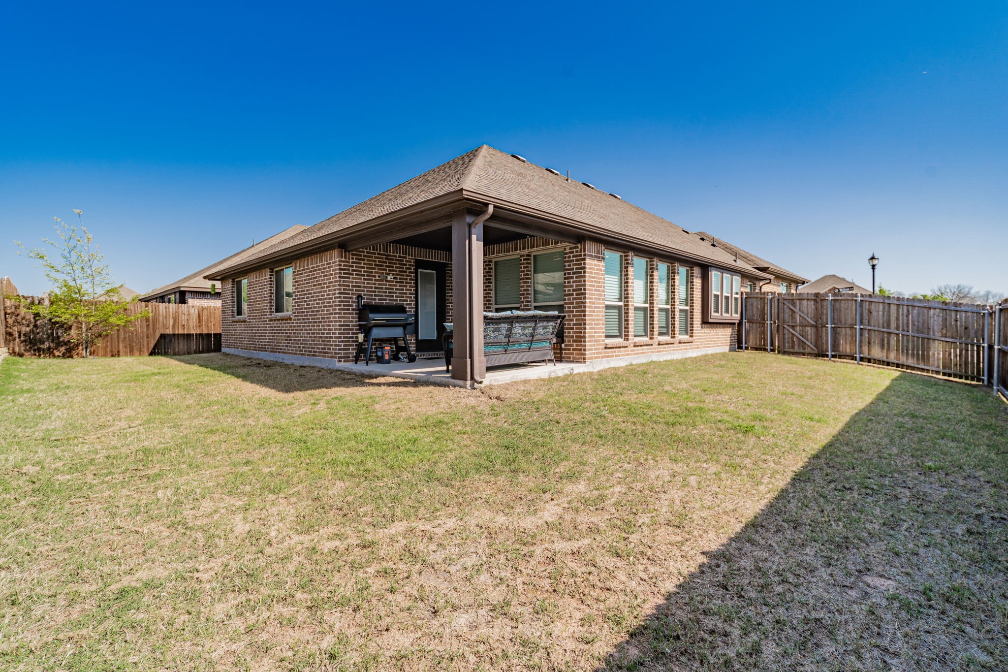 565 Willow Lane