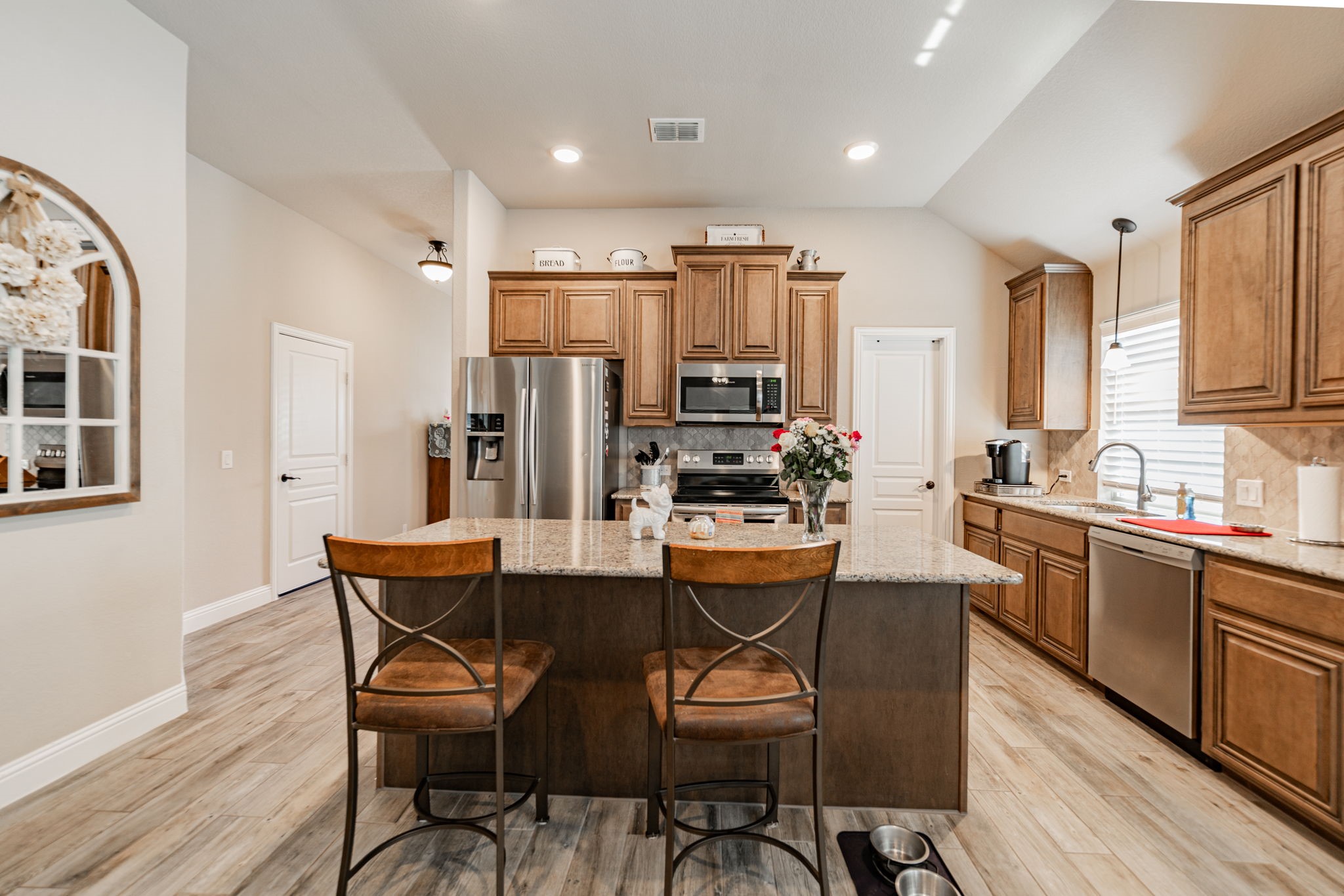 565 Willow Lane