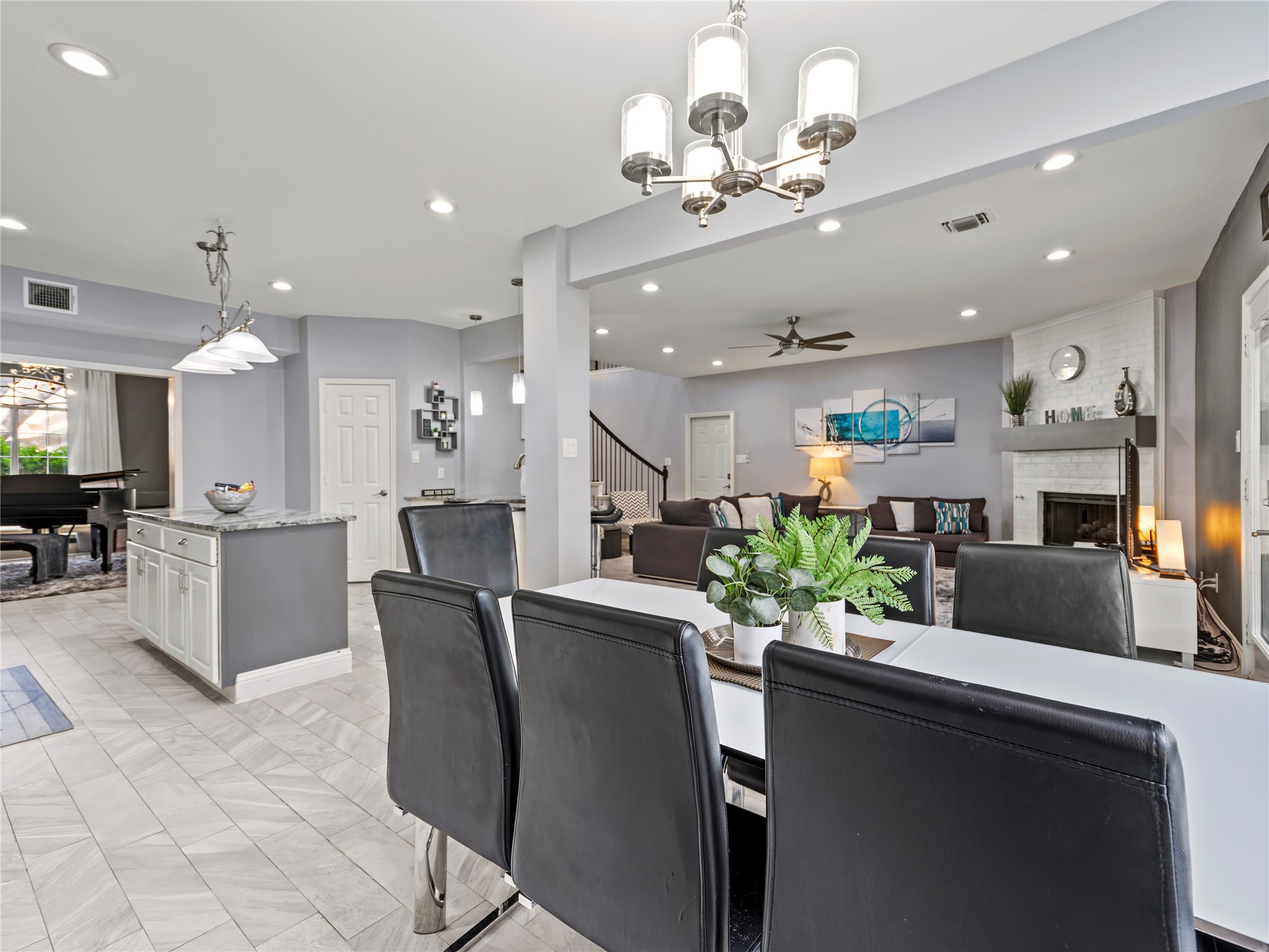 1720 Shadow Creek