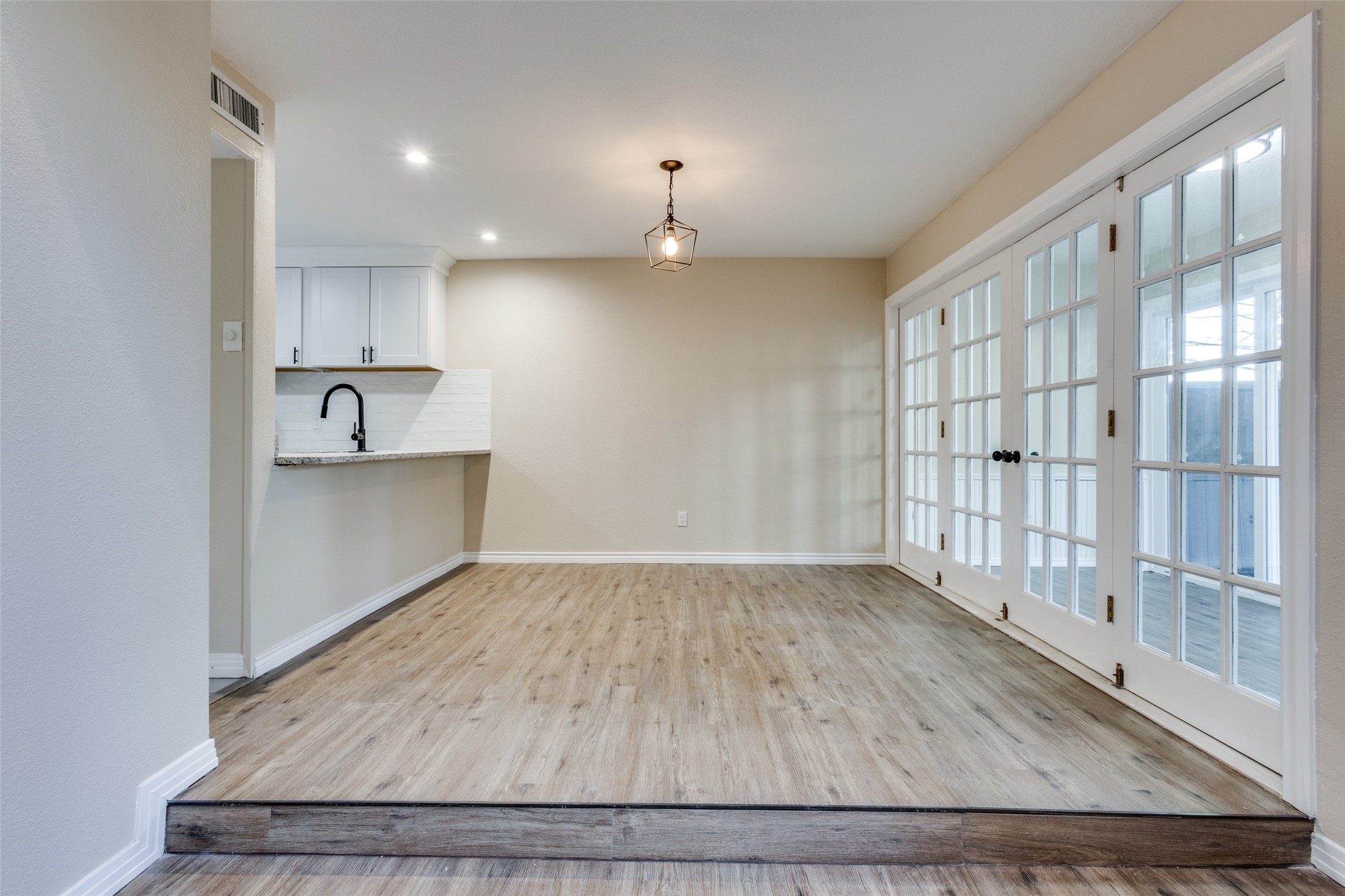 2967 Country Place Circle