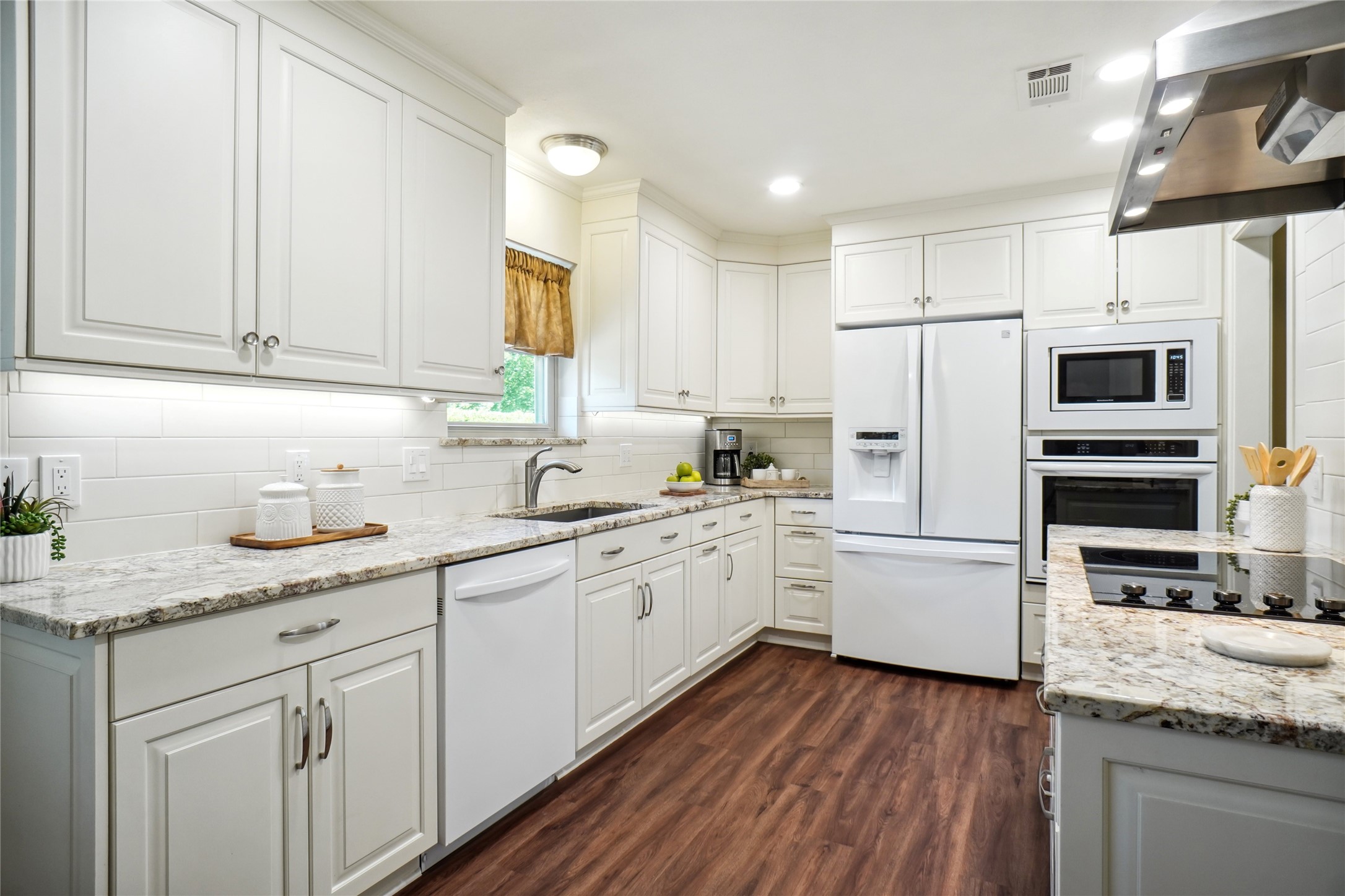 3121 Woodridge Drive