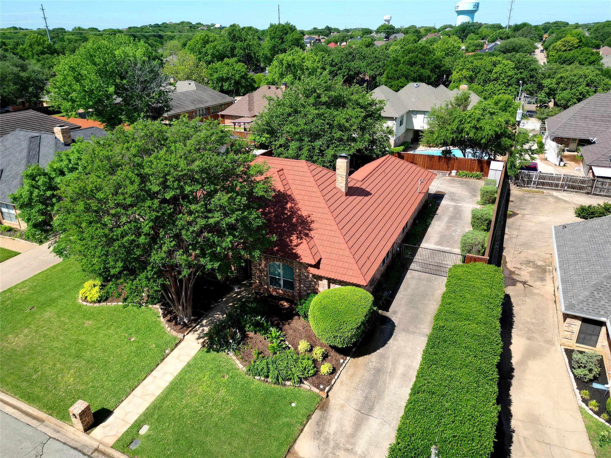 3121 Woodridge Drive