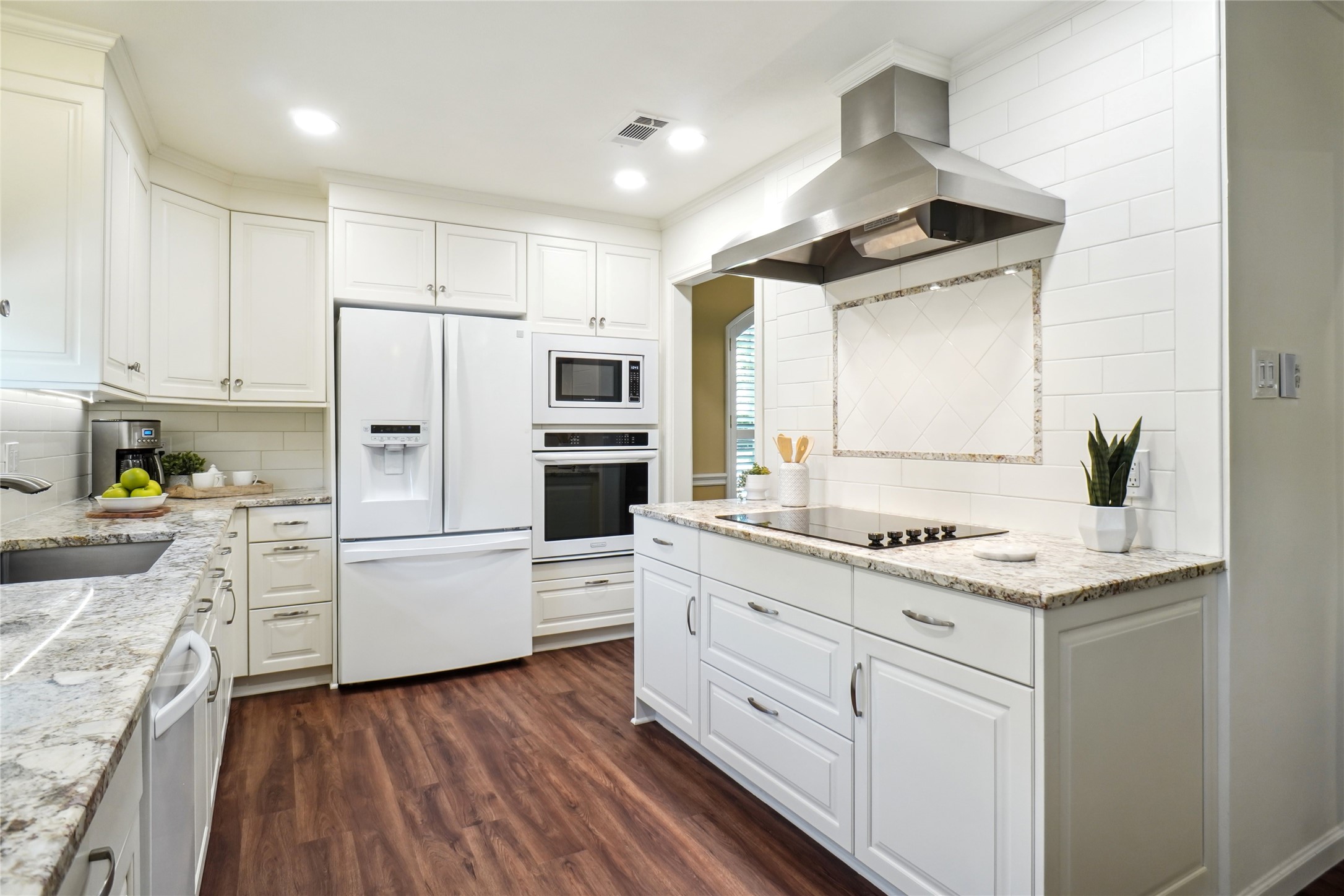 3121 Woodridge Drive