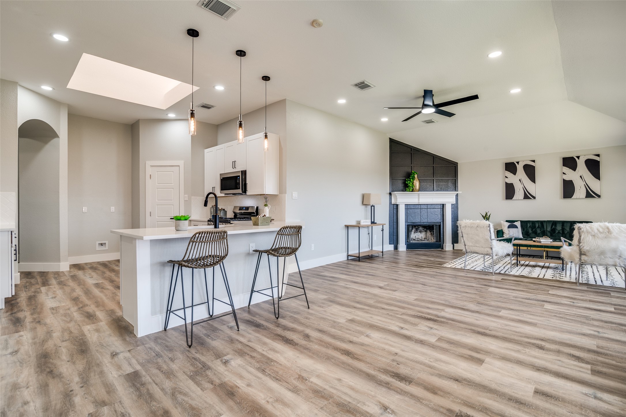 2520 Cantura Drive