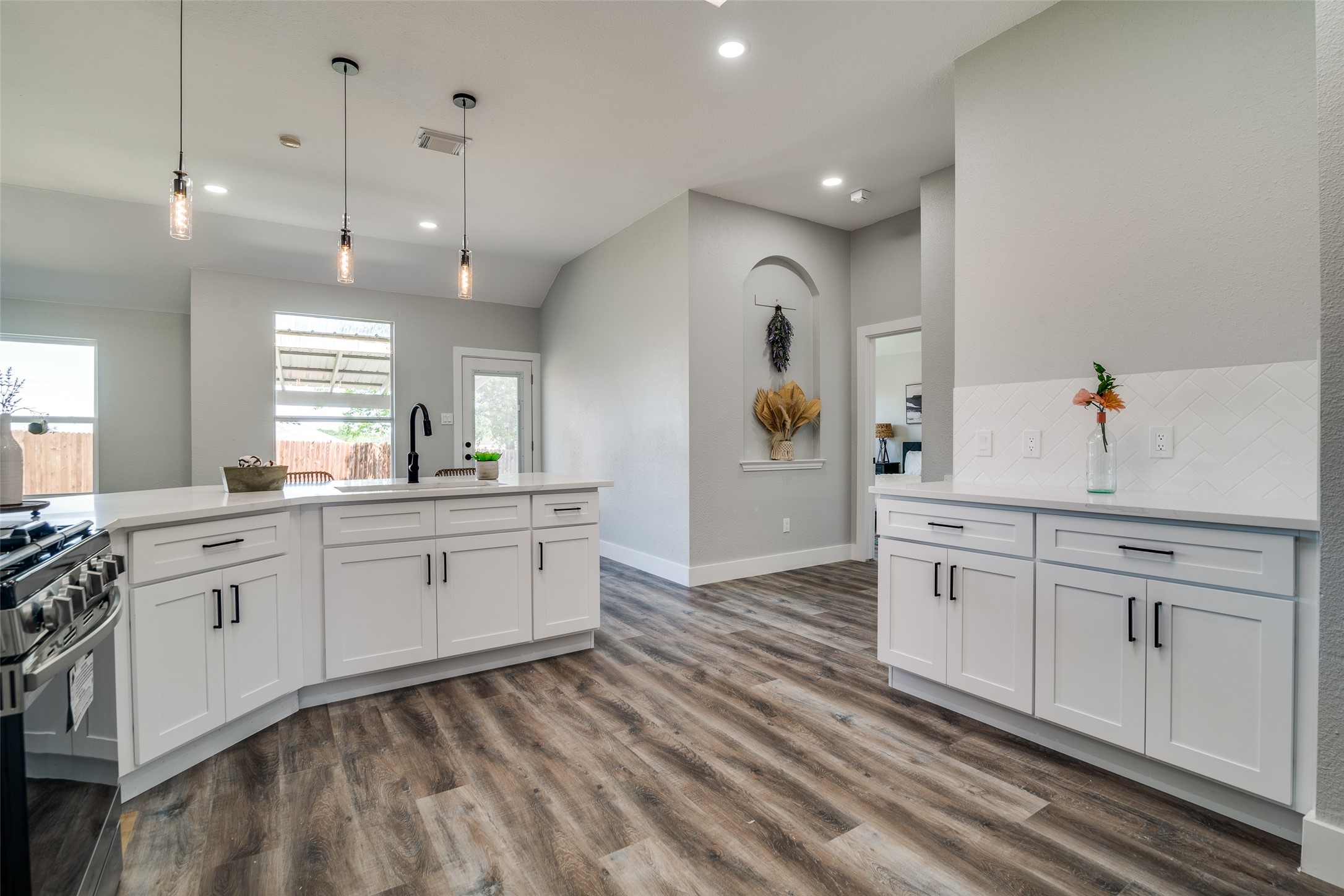 2520 Cantura Drive