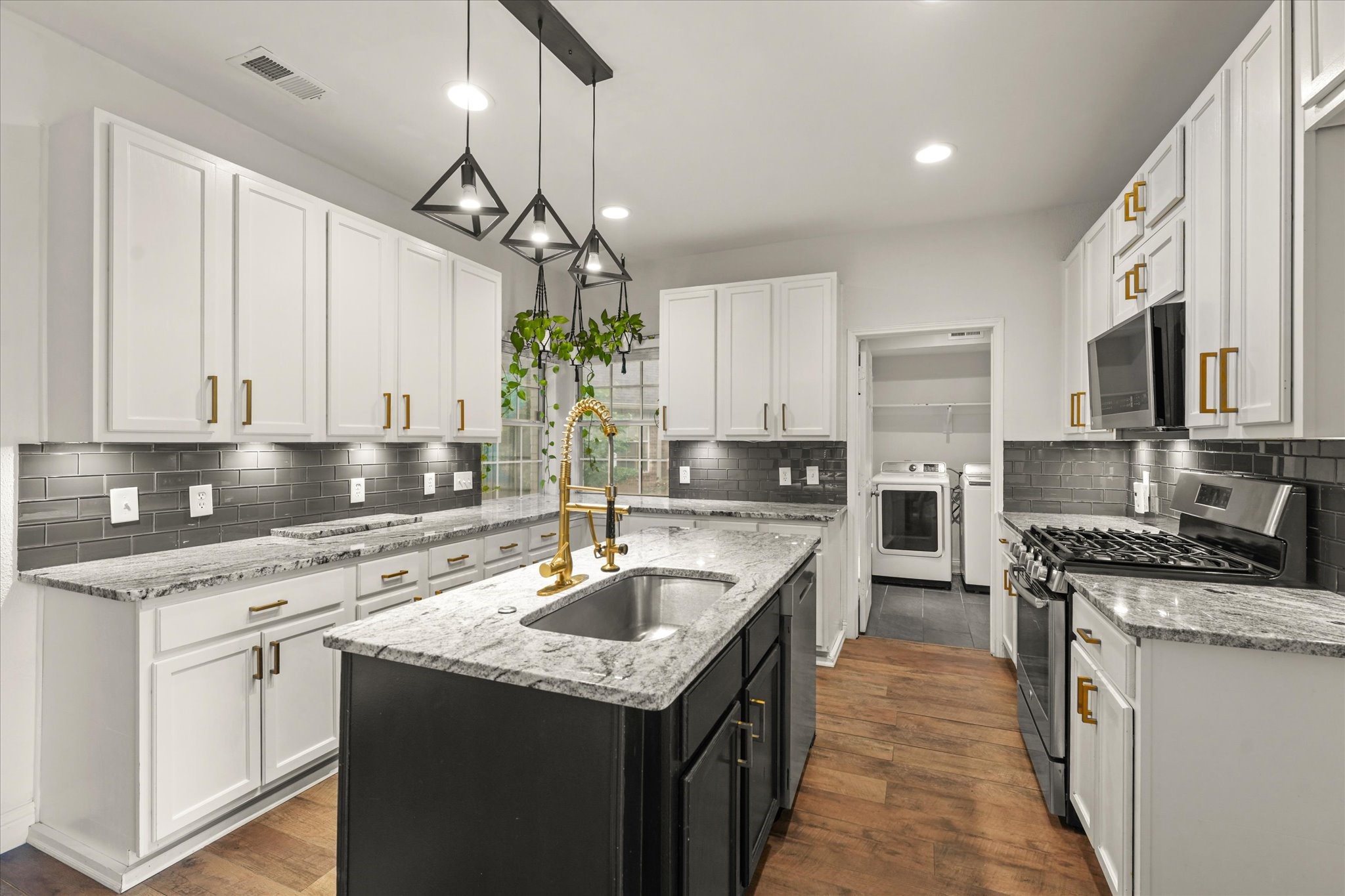 6501 Springmeadow Lane