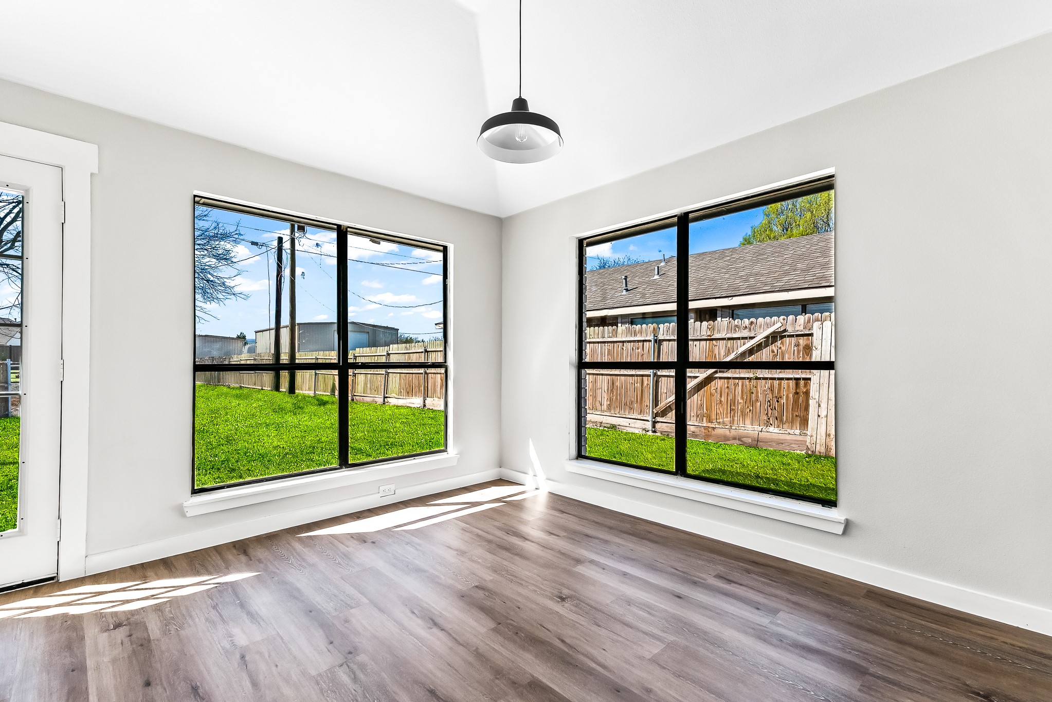 7918 Meadowlark Lane