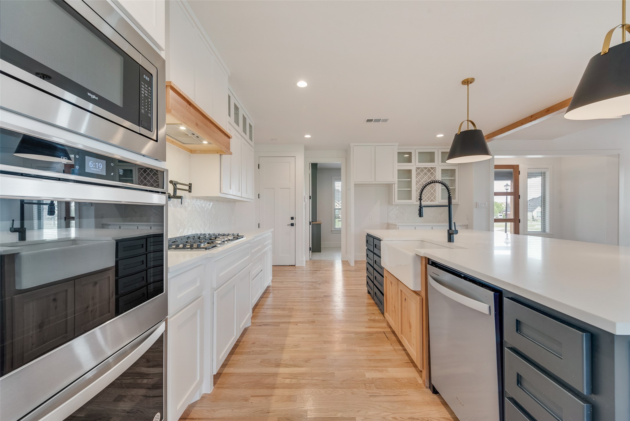 1001 Devoss Court