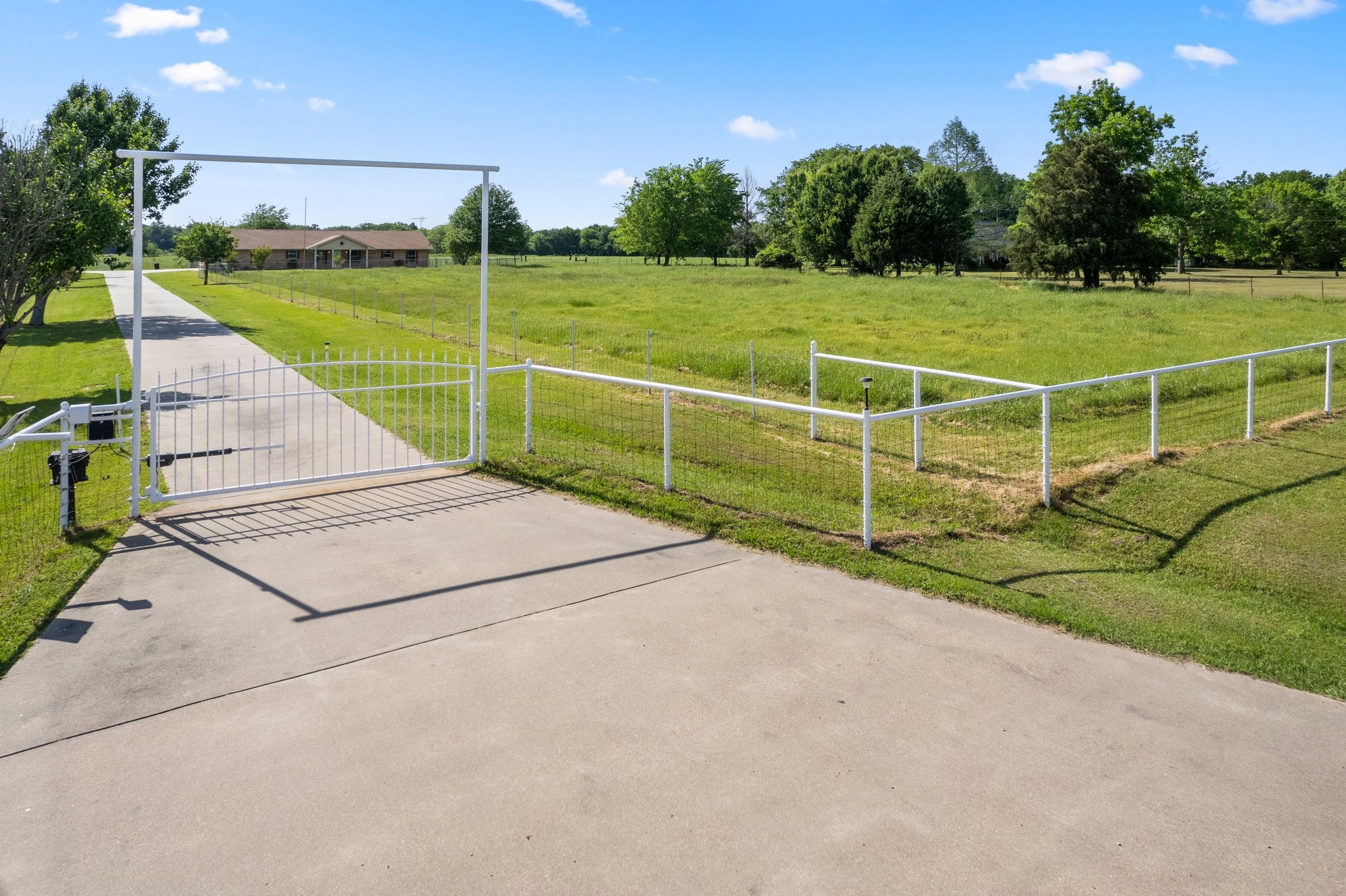 14203 County Road 2900