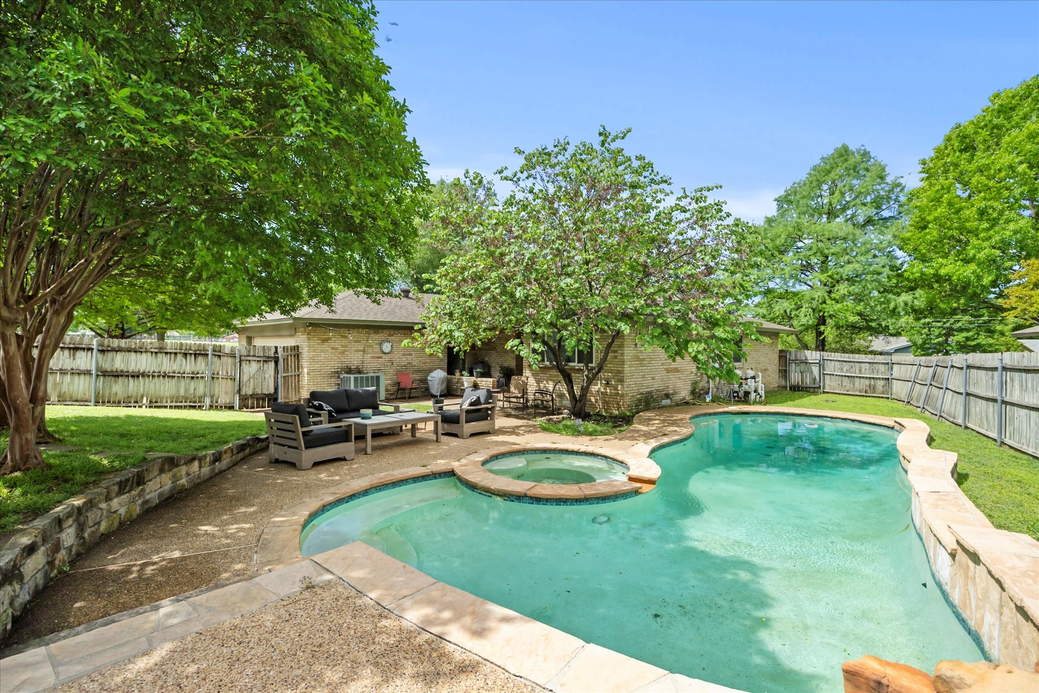 9008 Flicker Lane