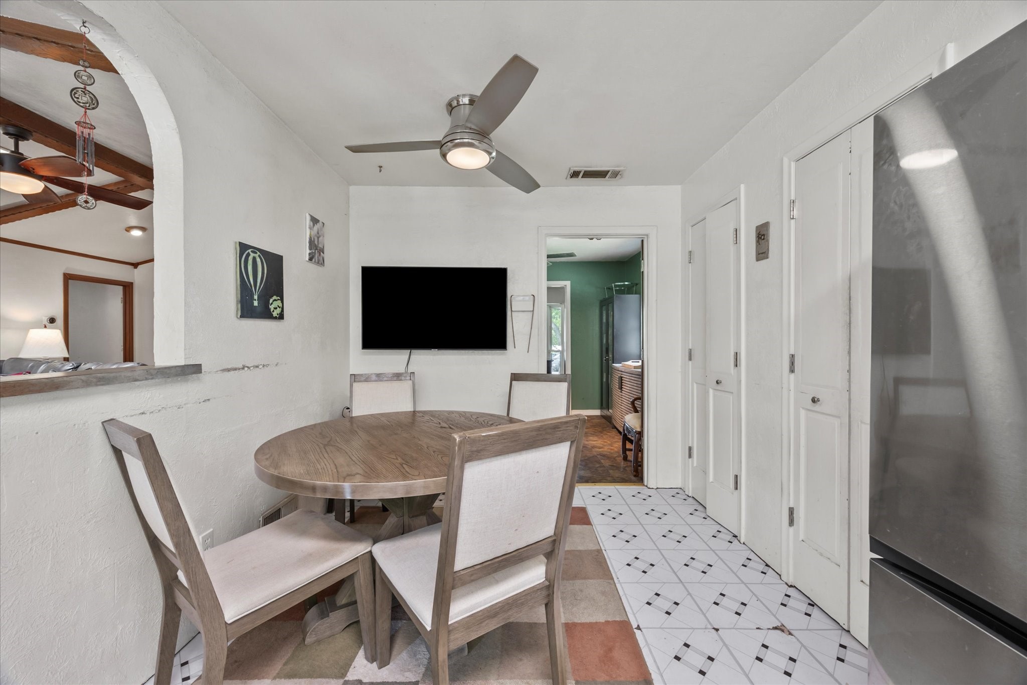9008 Flicker Lane