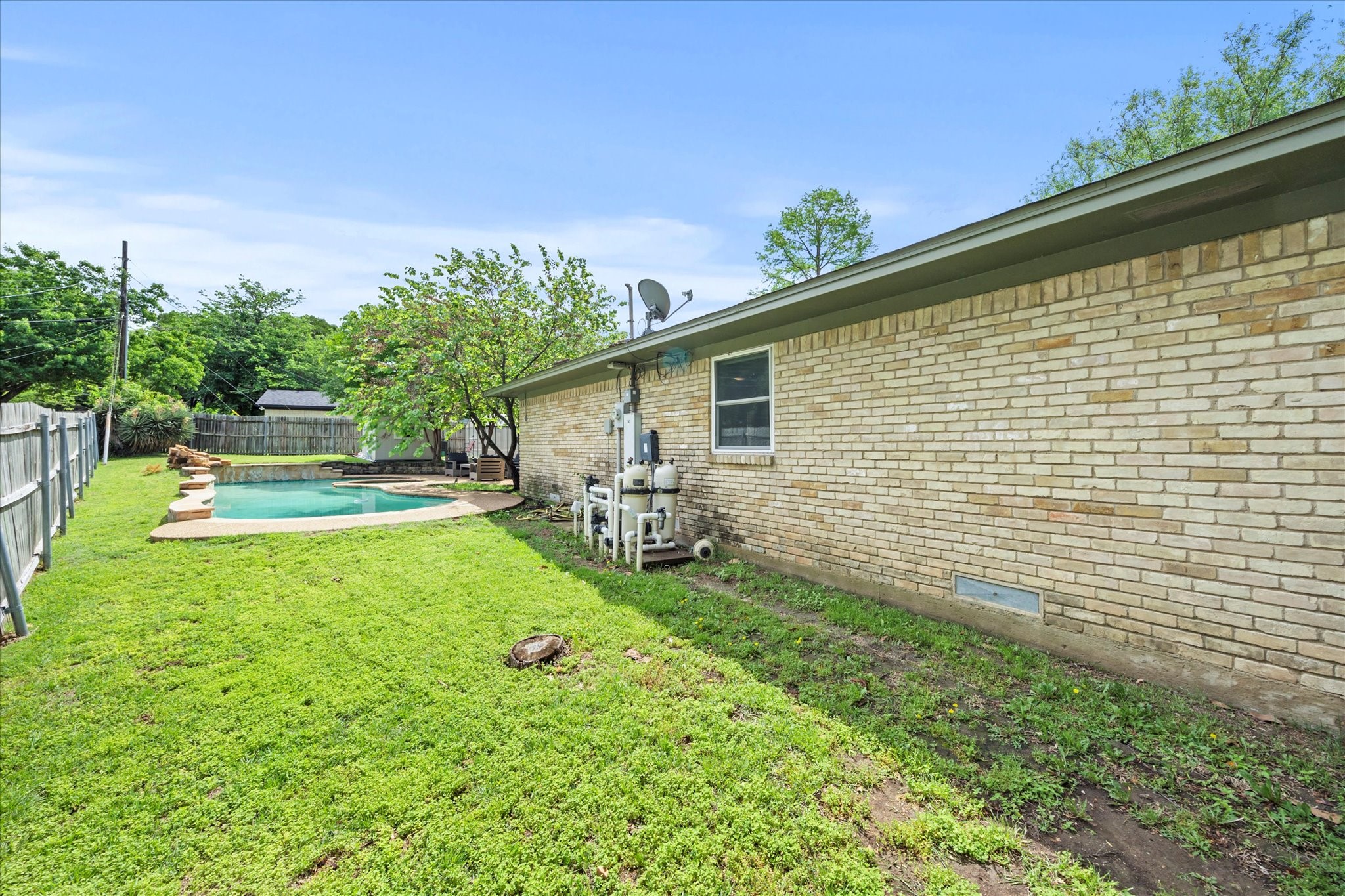 9008 Flicker Lane