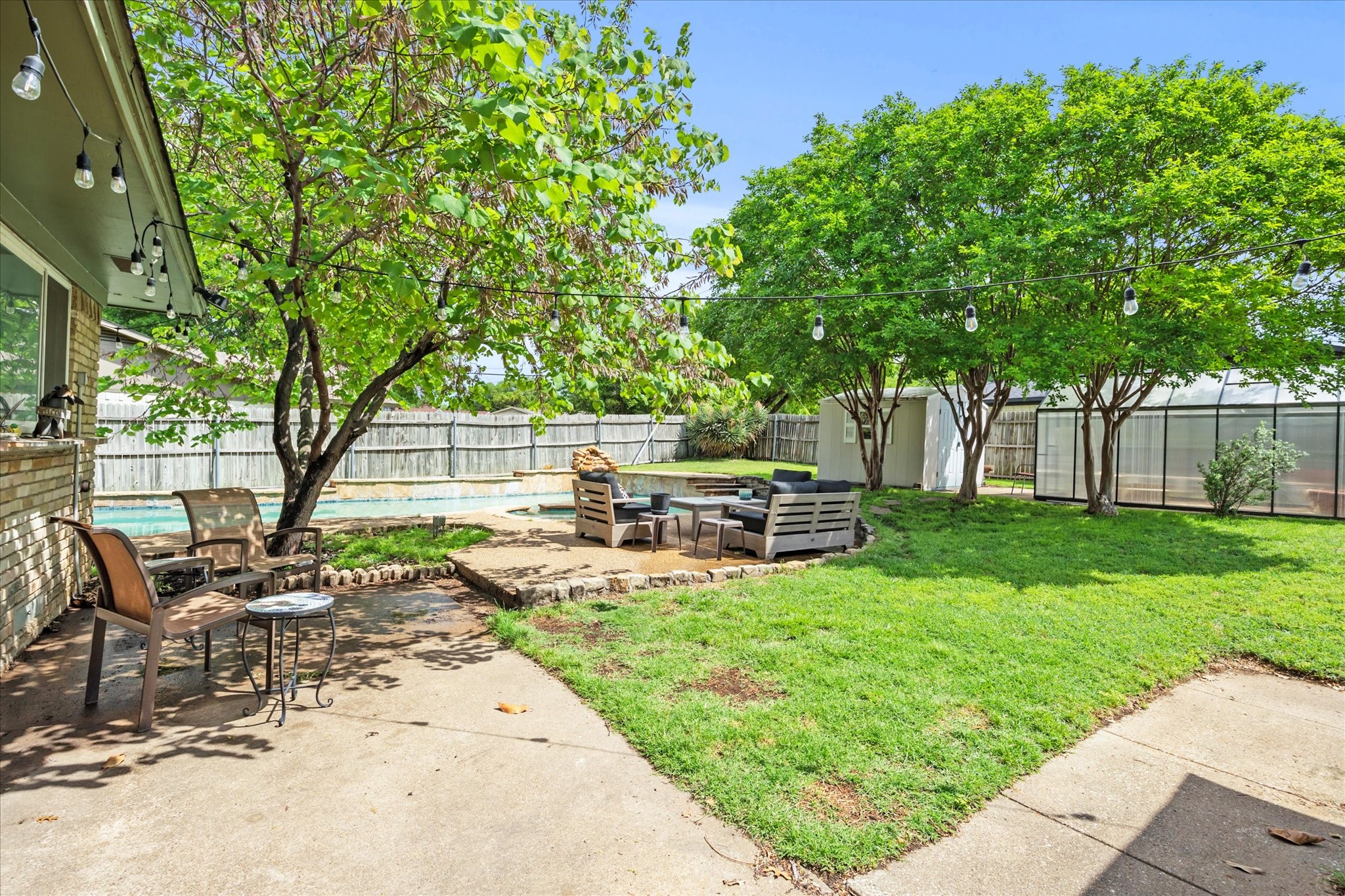 9008 Flicker Lane