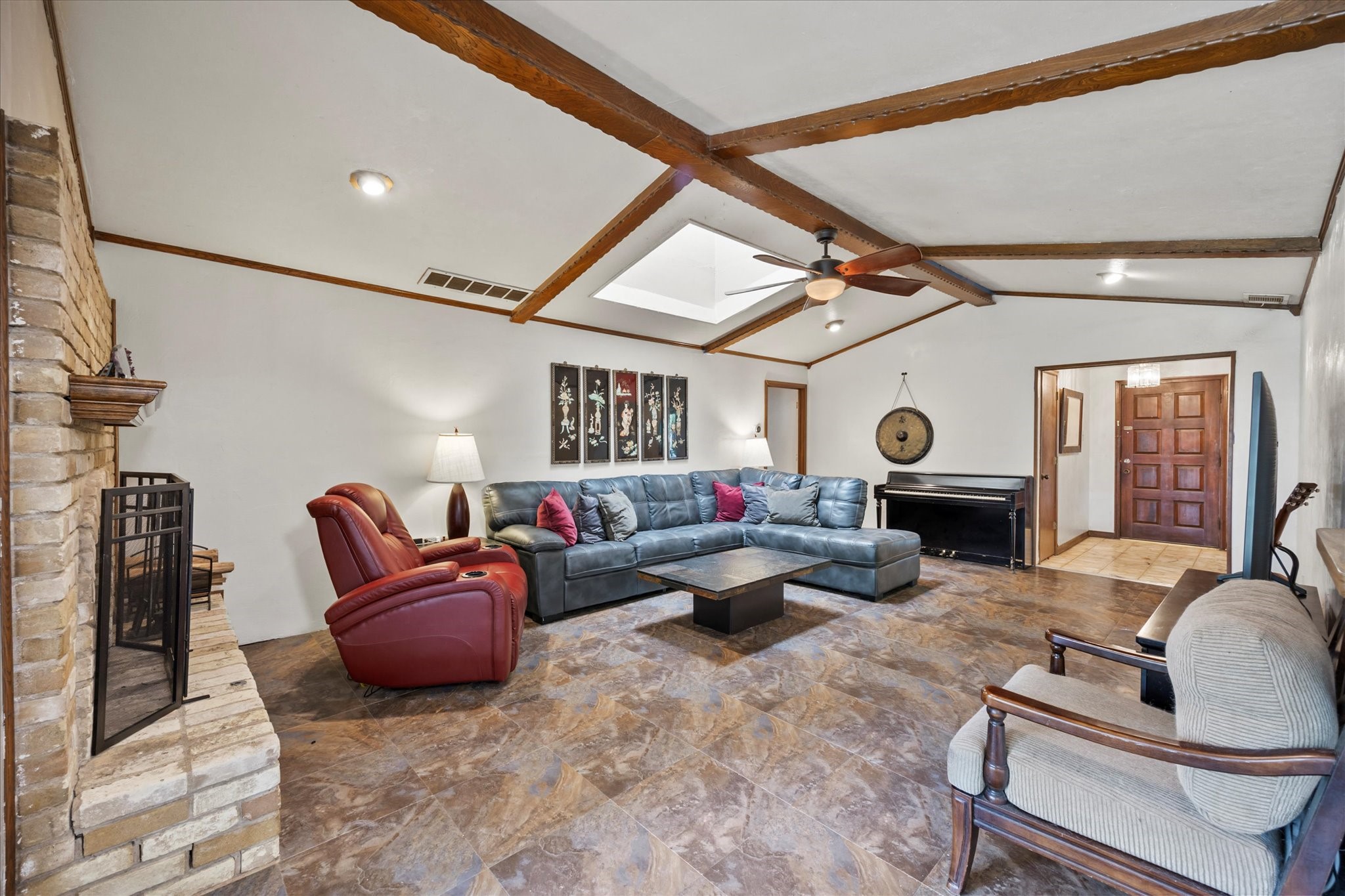 9008 Flicker Lane