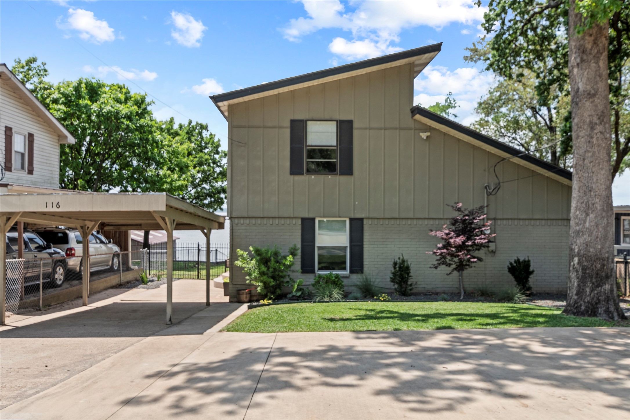 116 Harbor Drive