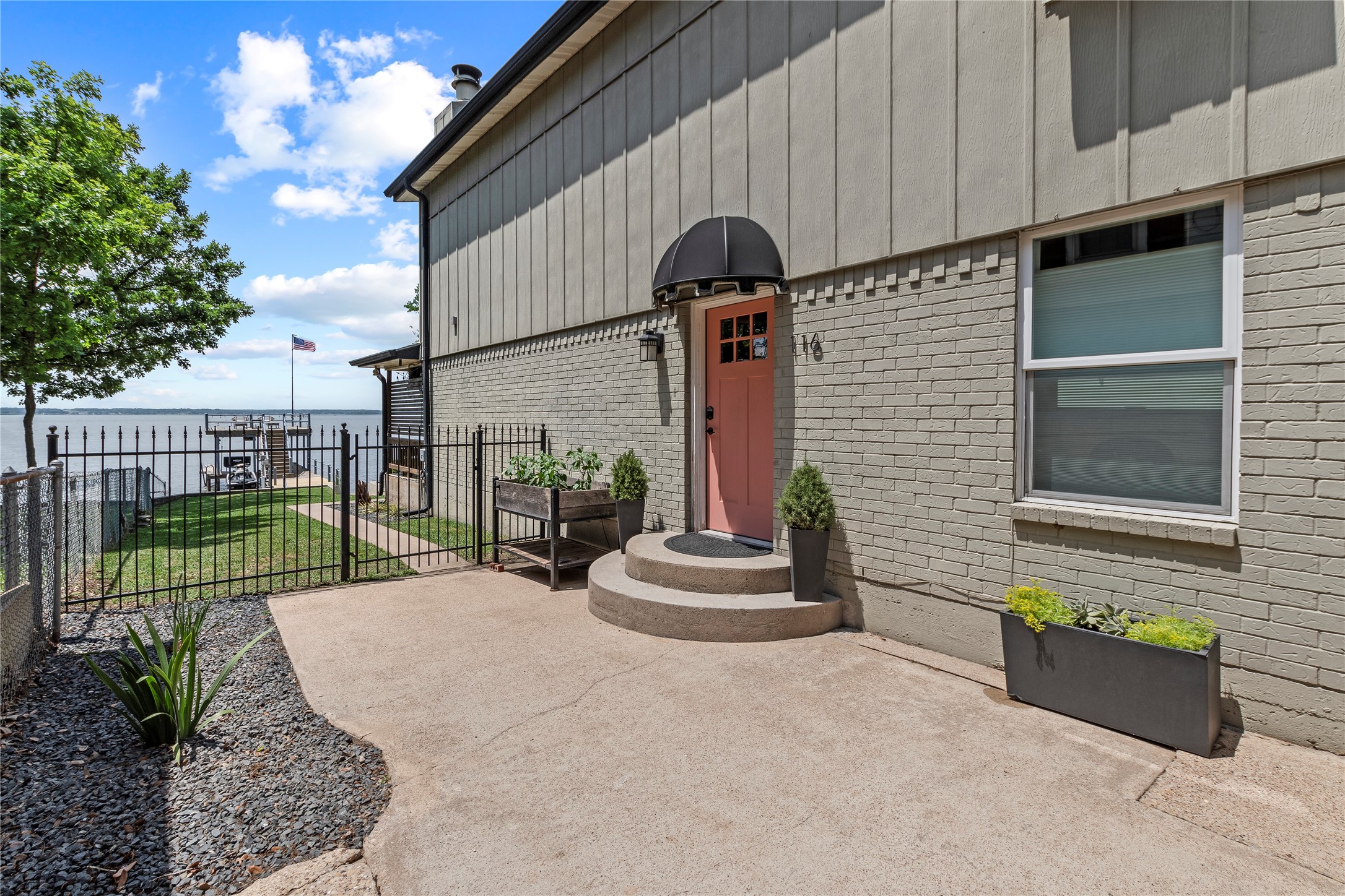 116 Harbor Drive