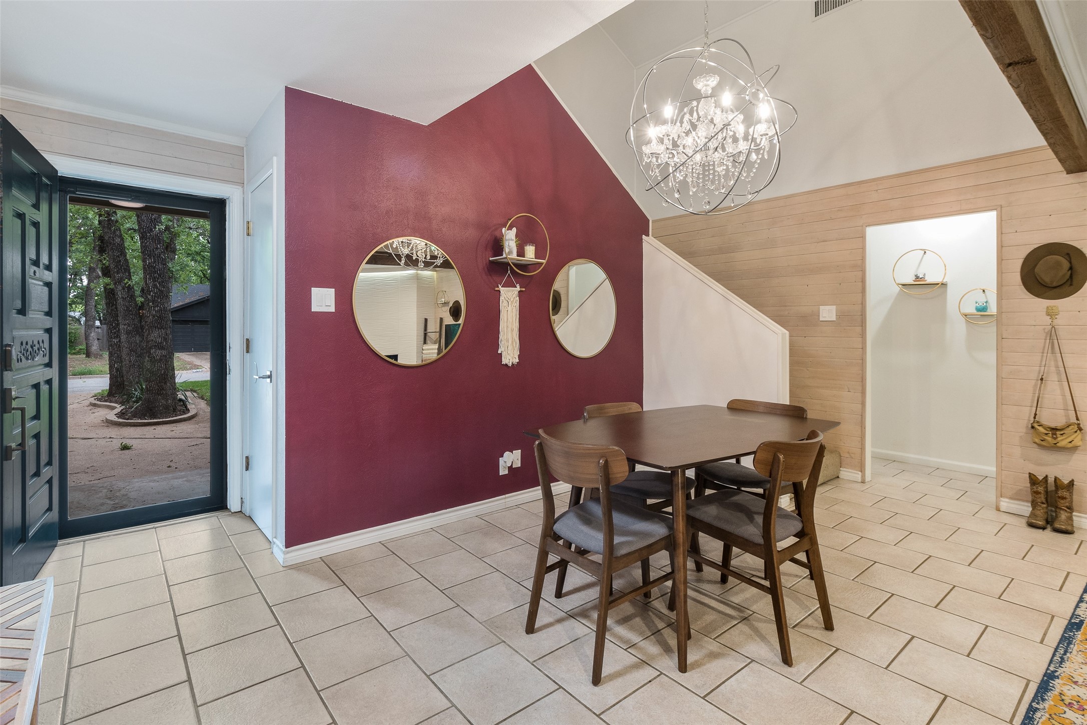 2012 S Meadow Way Circle