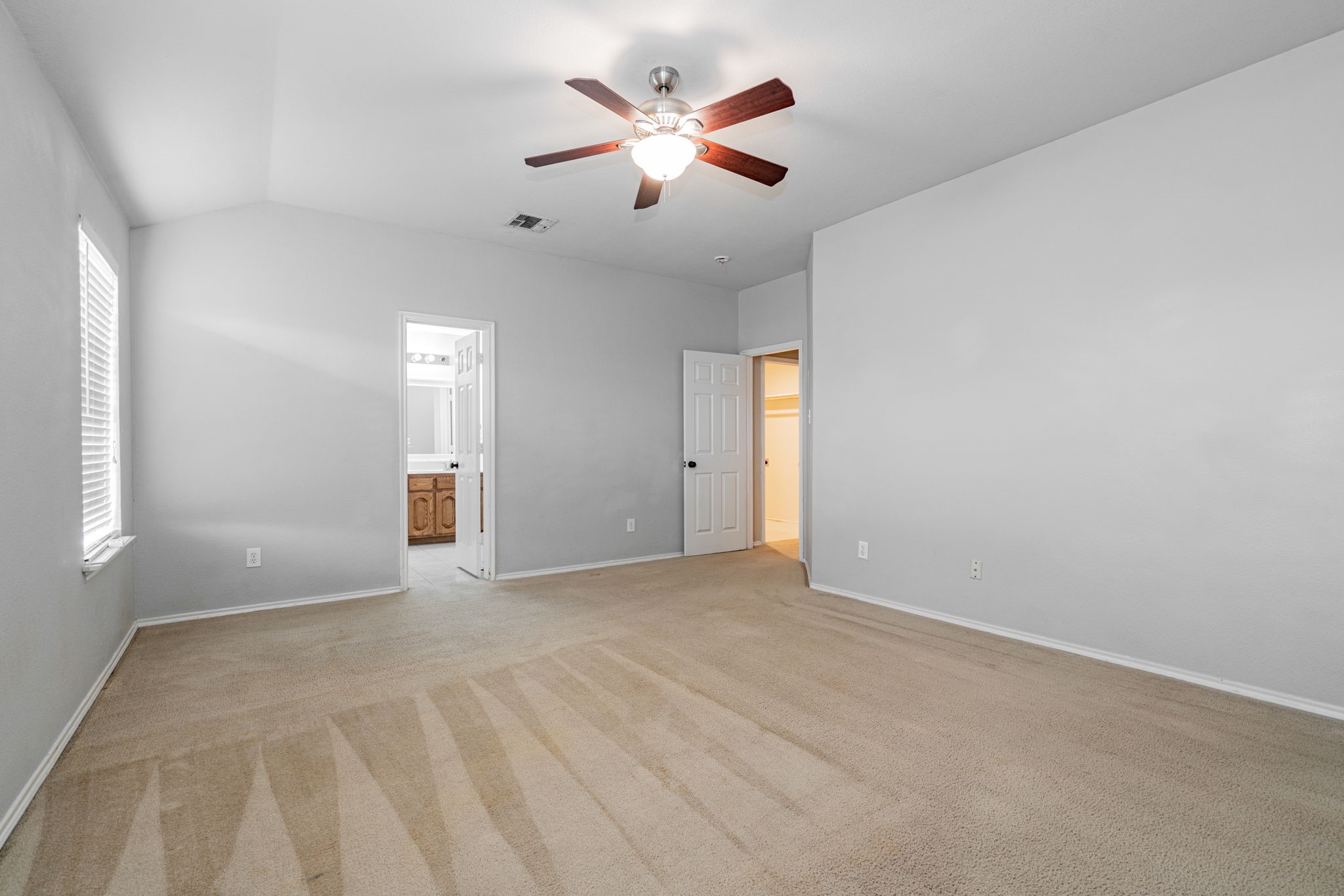 2901 Mockingbird Street