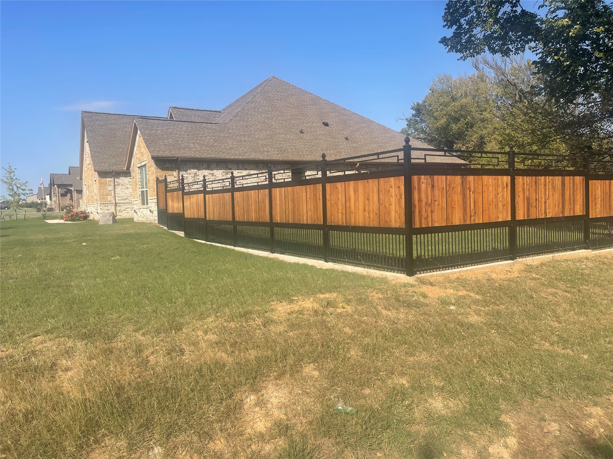 100 Knob Court