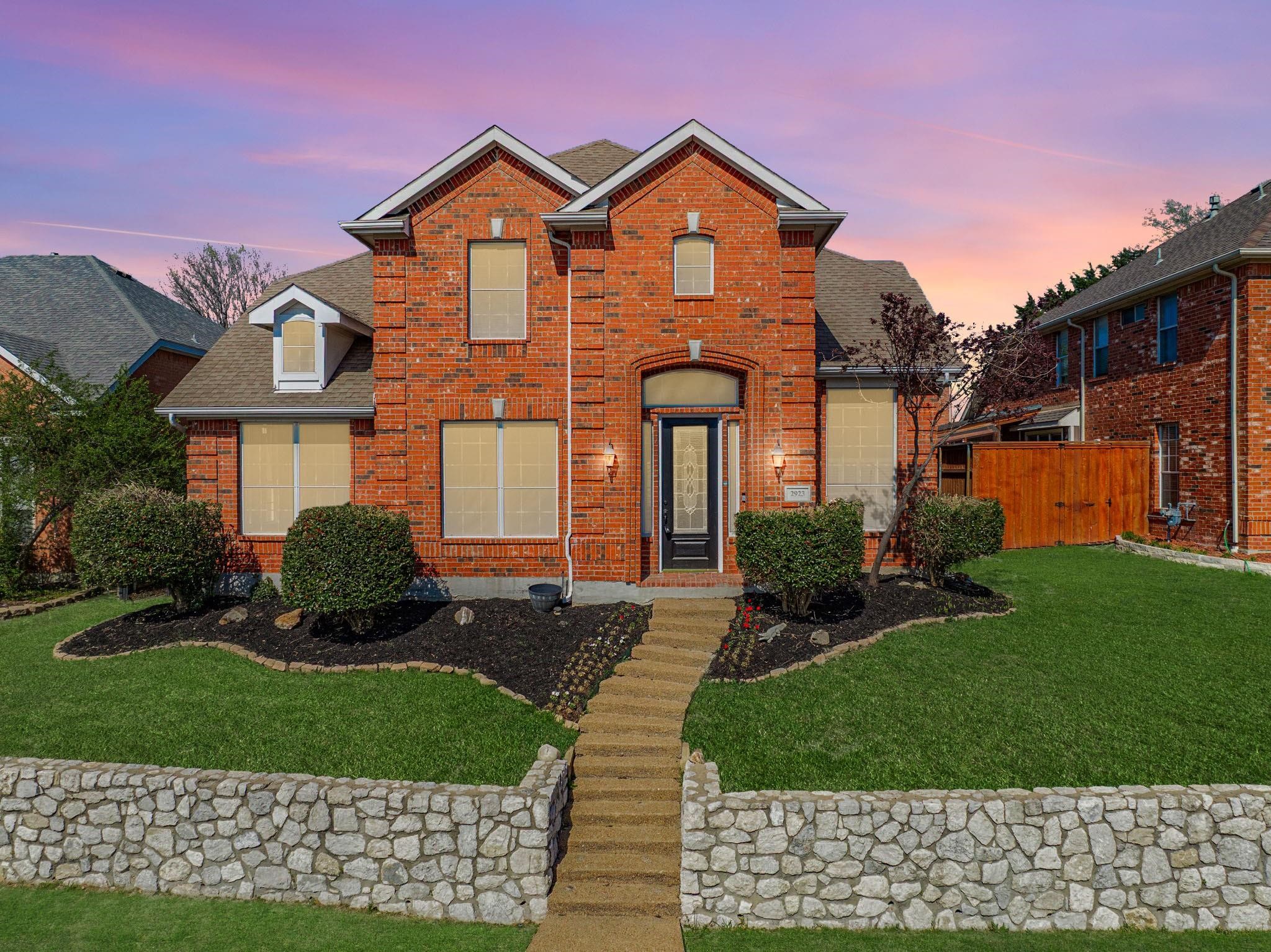 2923 Newport Drive