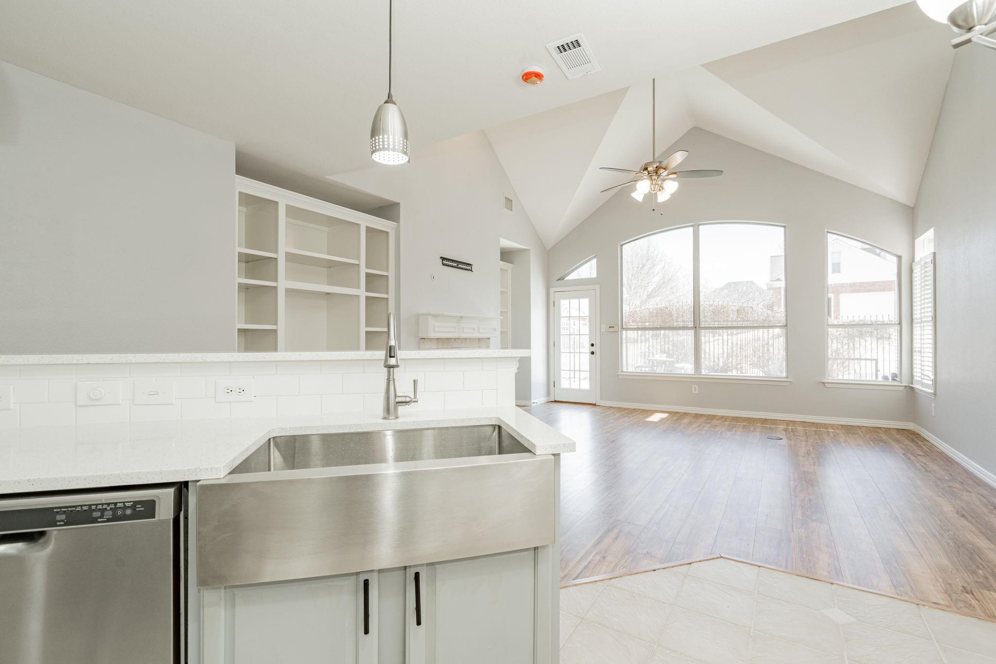 2923 Newport Drive
