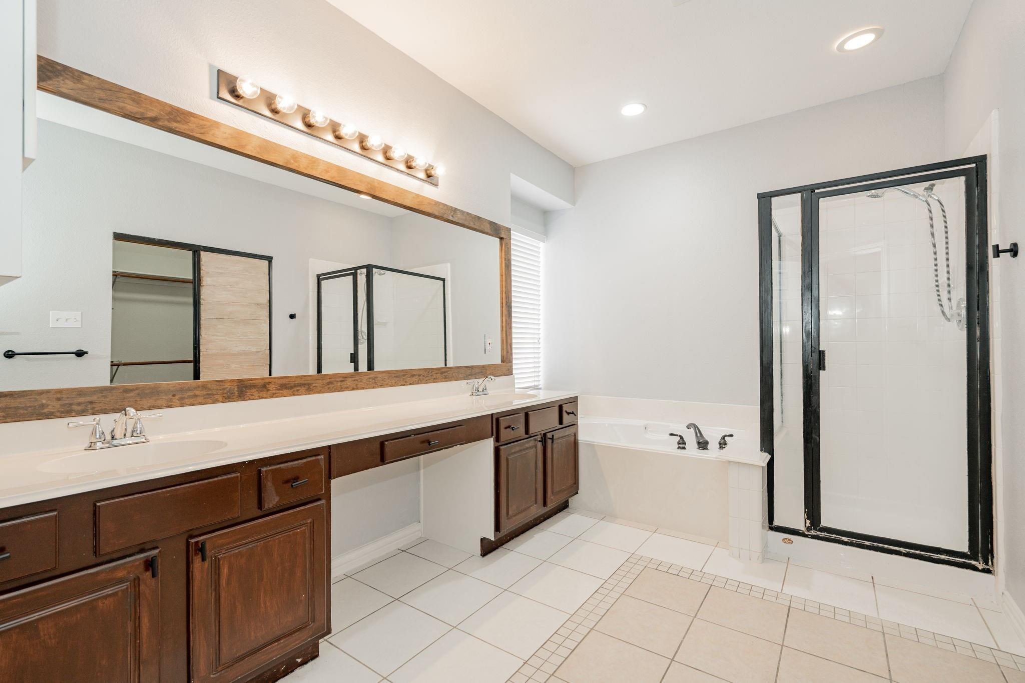 2923 Newport Drive