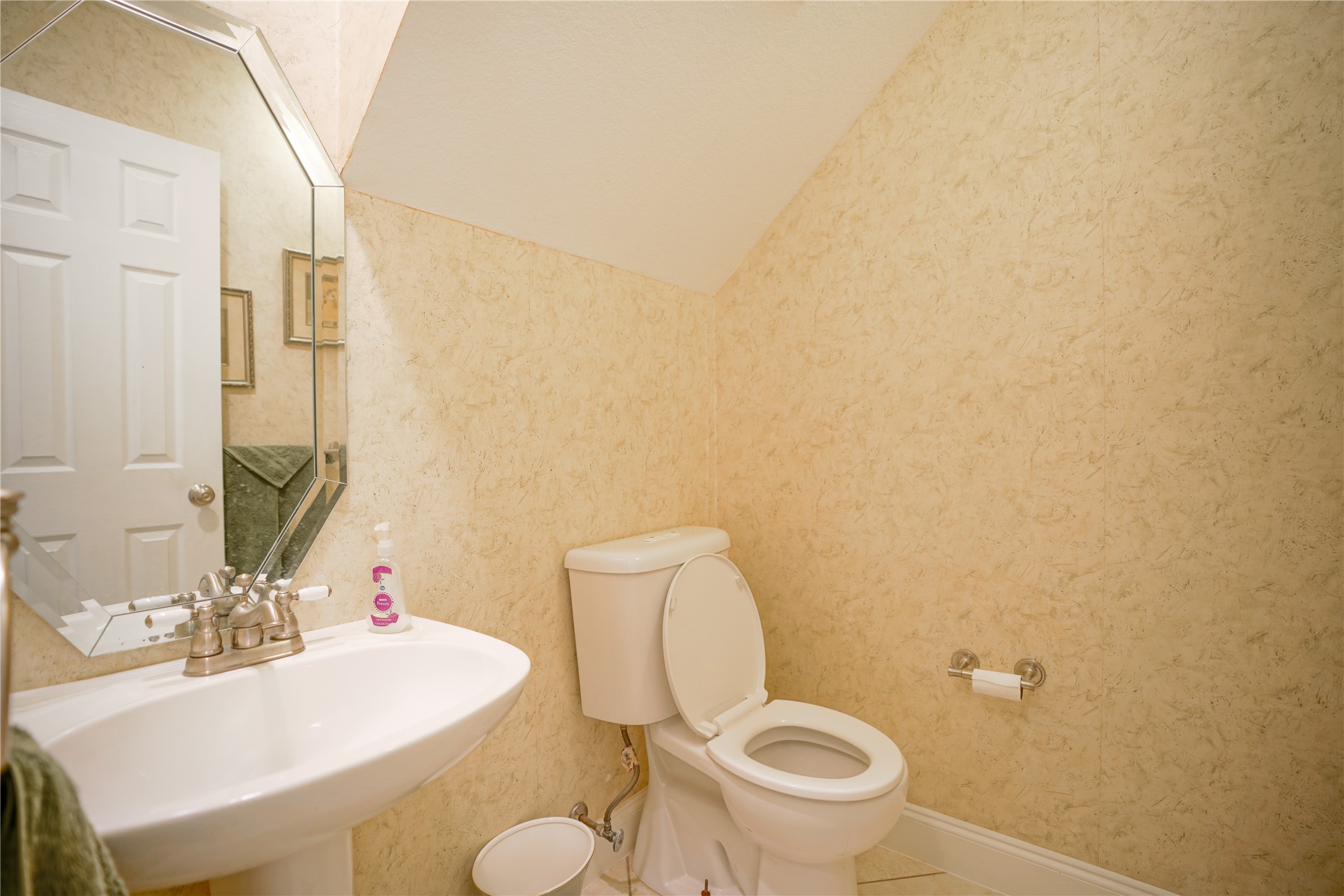 7725 Arcadia Trail