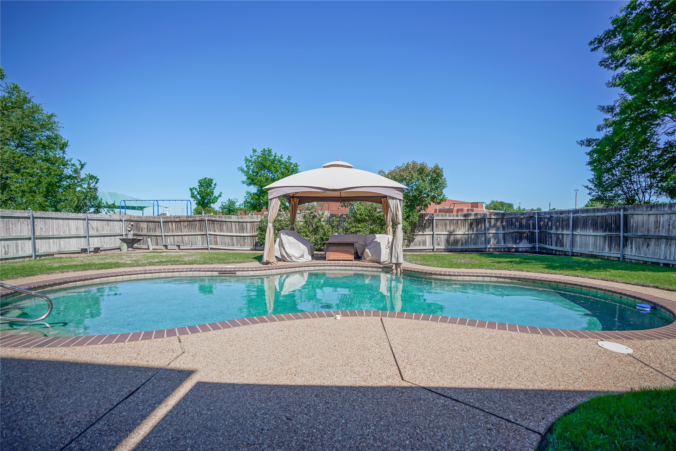 7725 Arcadia Trail