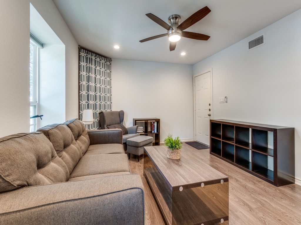 5326 Fleetwood Oaks Avenue 247