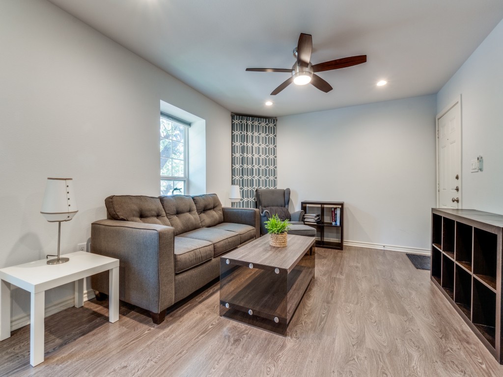 5326 Fleetwood Oaks Avenue 247