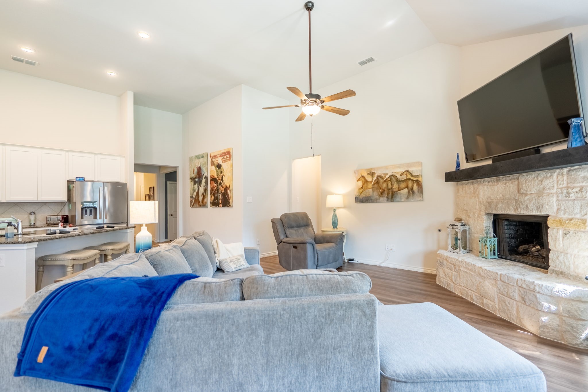 513 Lake Cove Drive