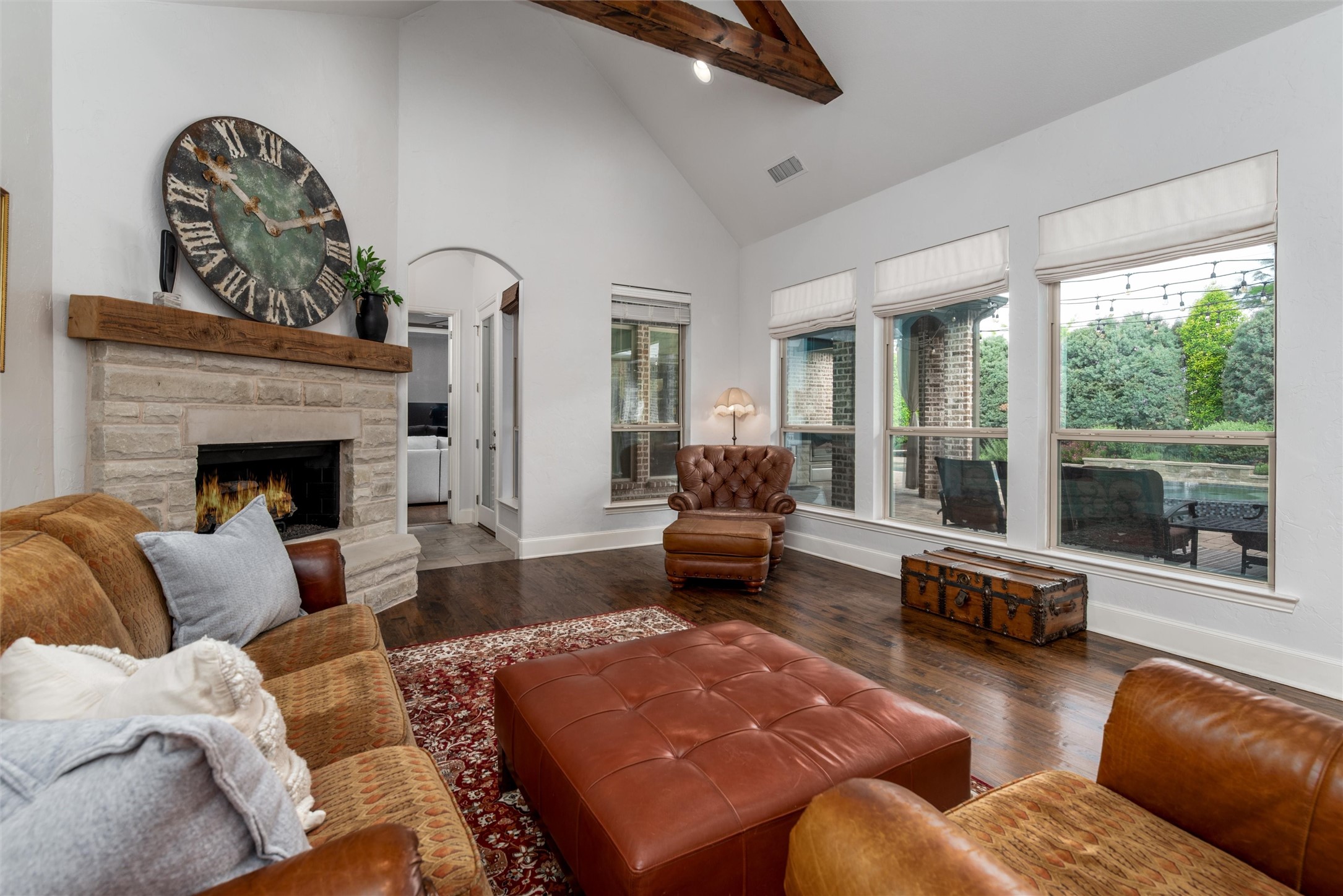 3307 Twin Lakes Drive