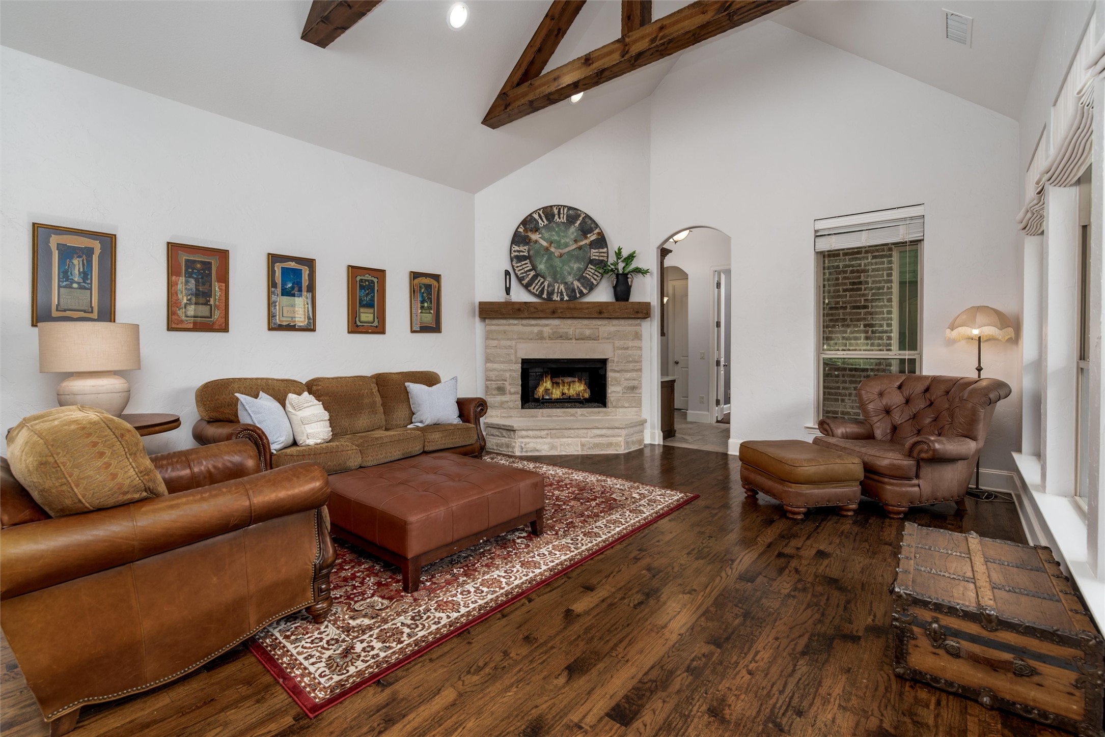 3307 Twin Lakes Drive