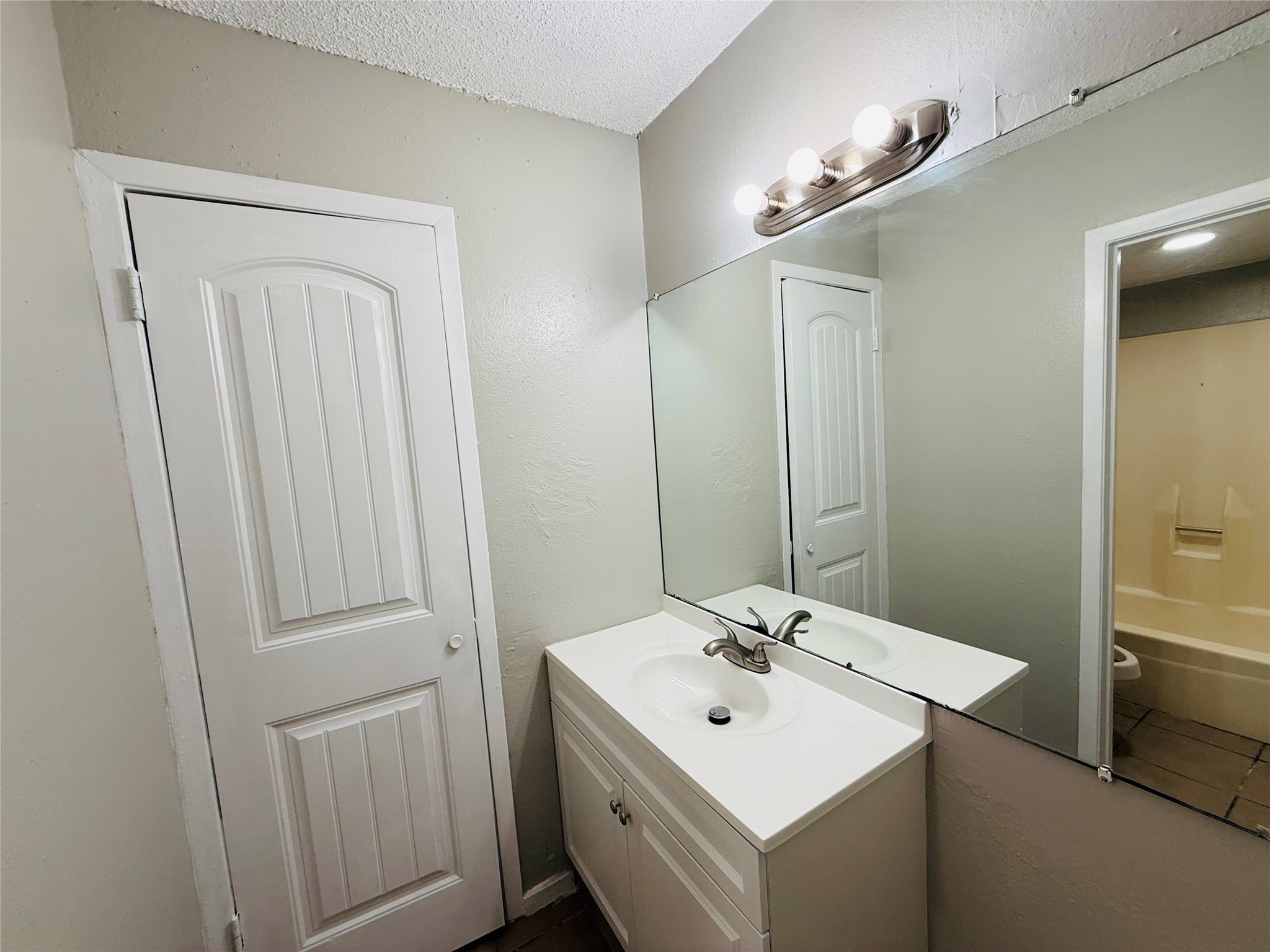 7152 Fair Oaks Avenue 1052