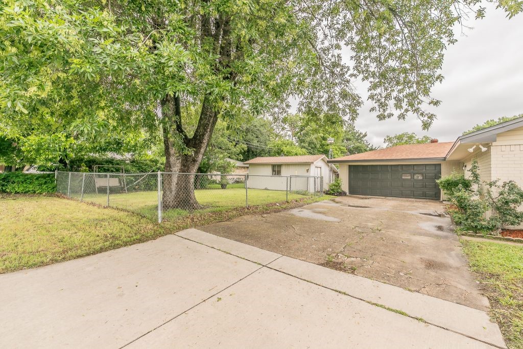 2138 Lemart Street