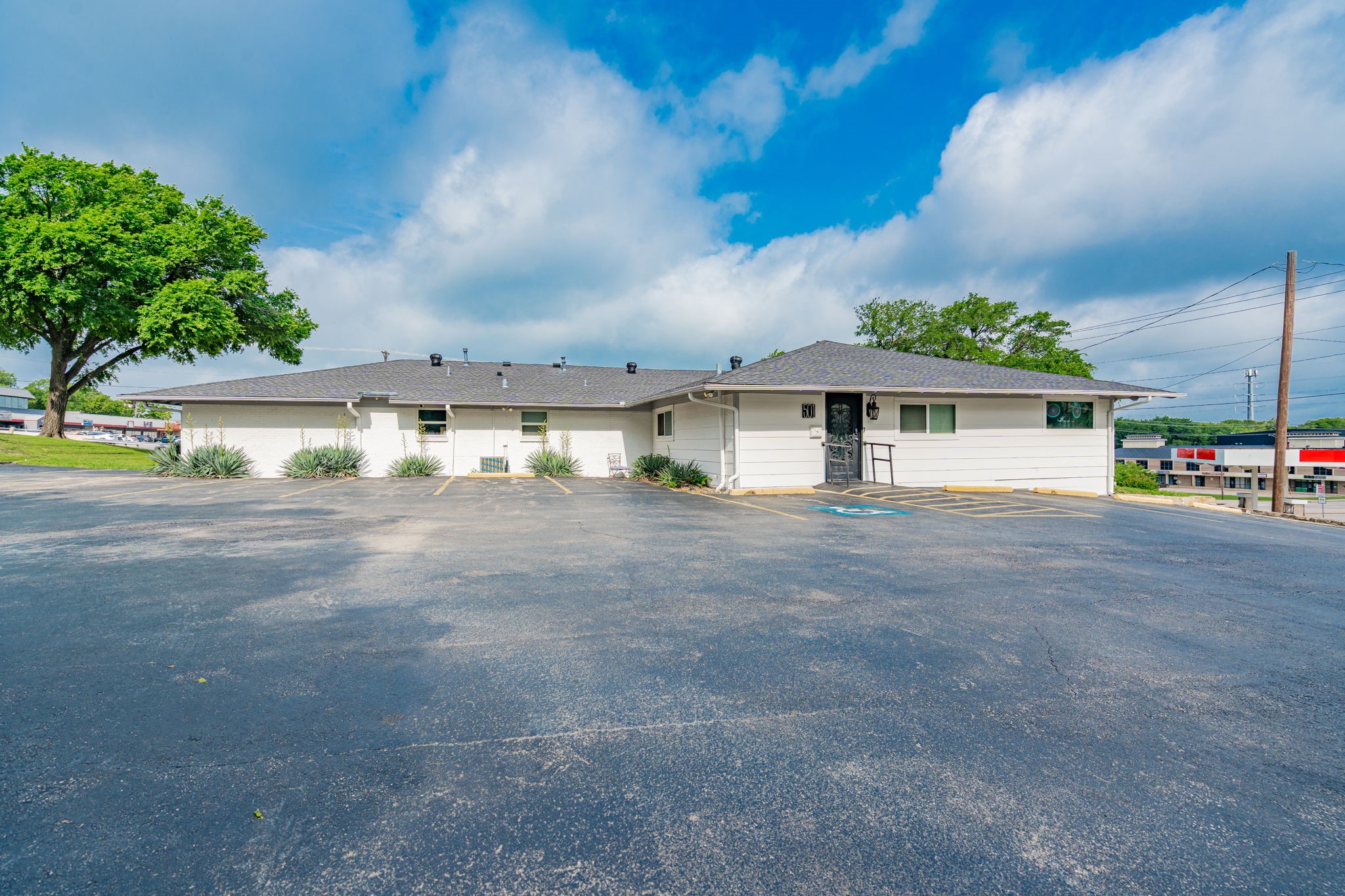 501 S Goliad Street