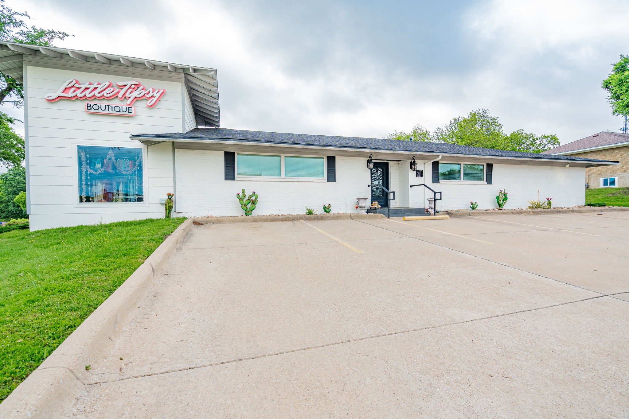 501 S Goliad Street