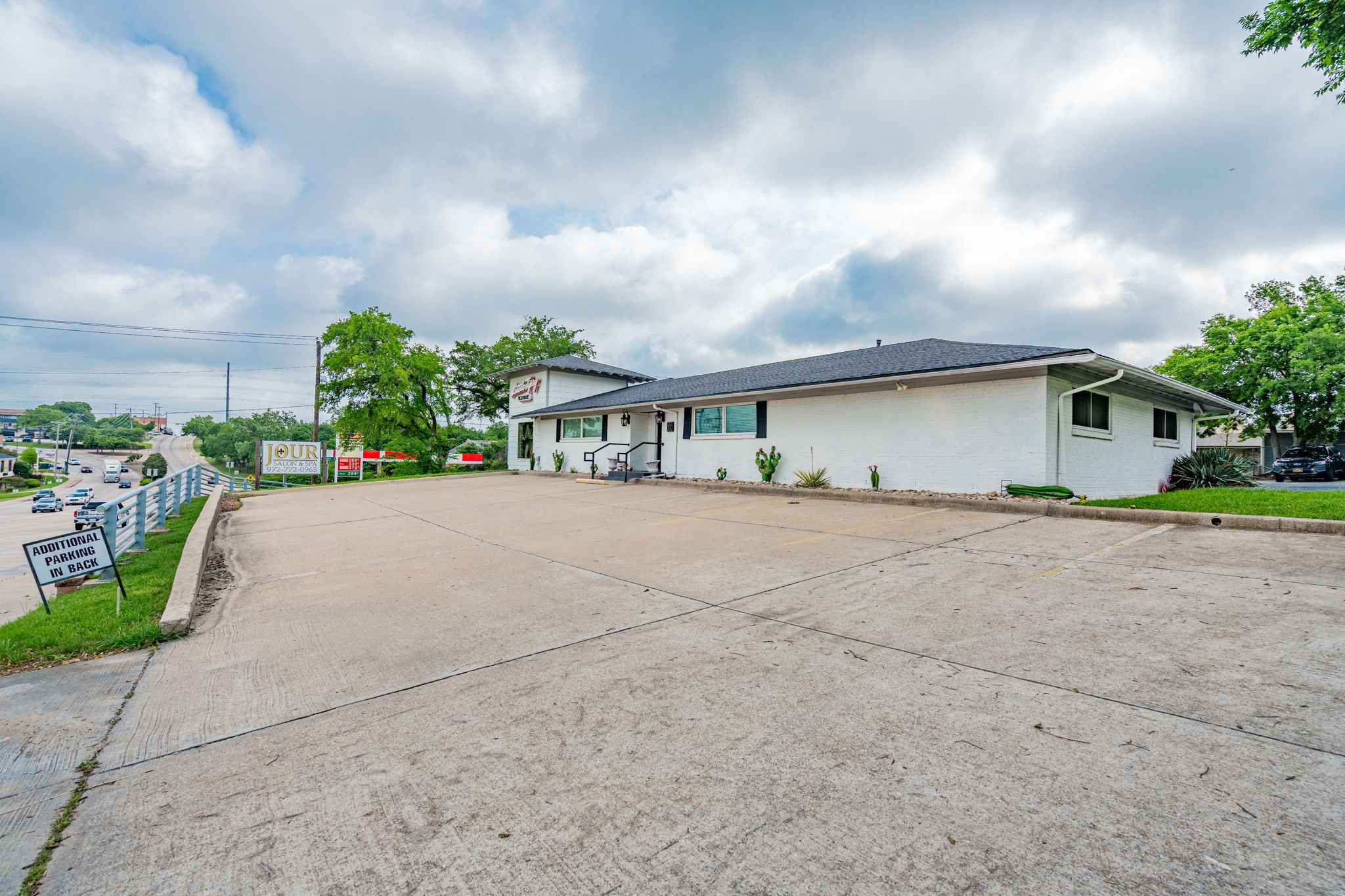 501 S Goliad Street