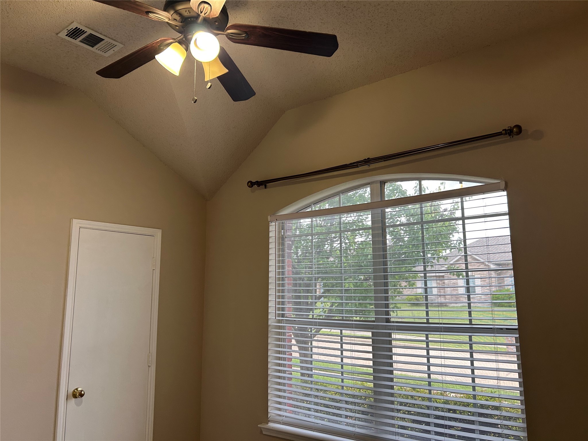 2044 Pecan Creek Drive