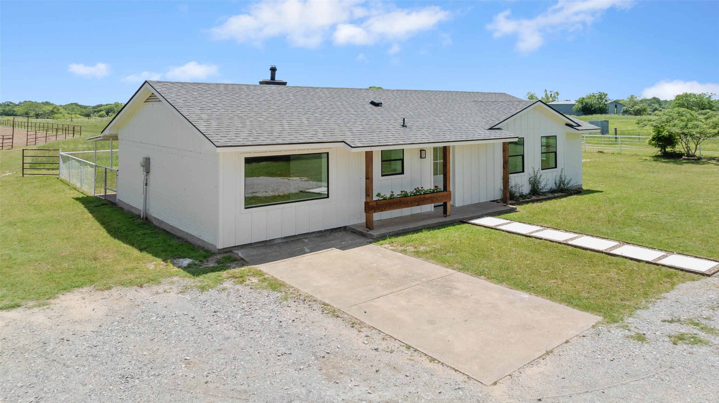 698 County Road 3825