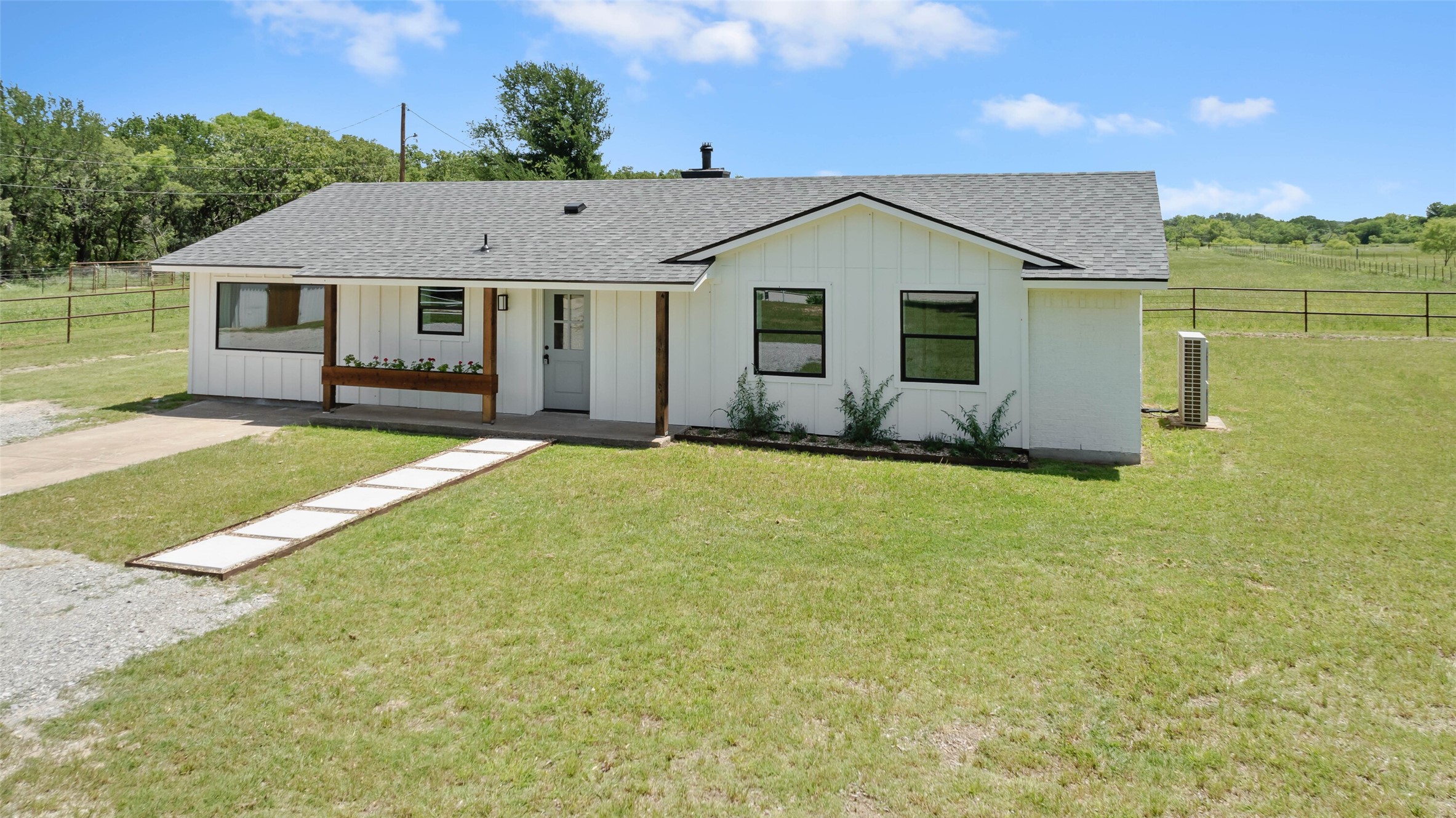 698 County Road 3825