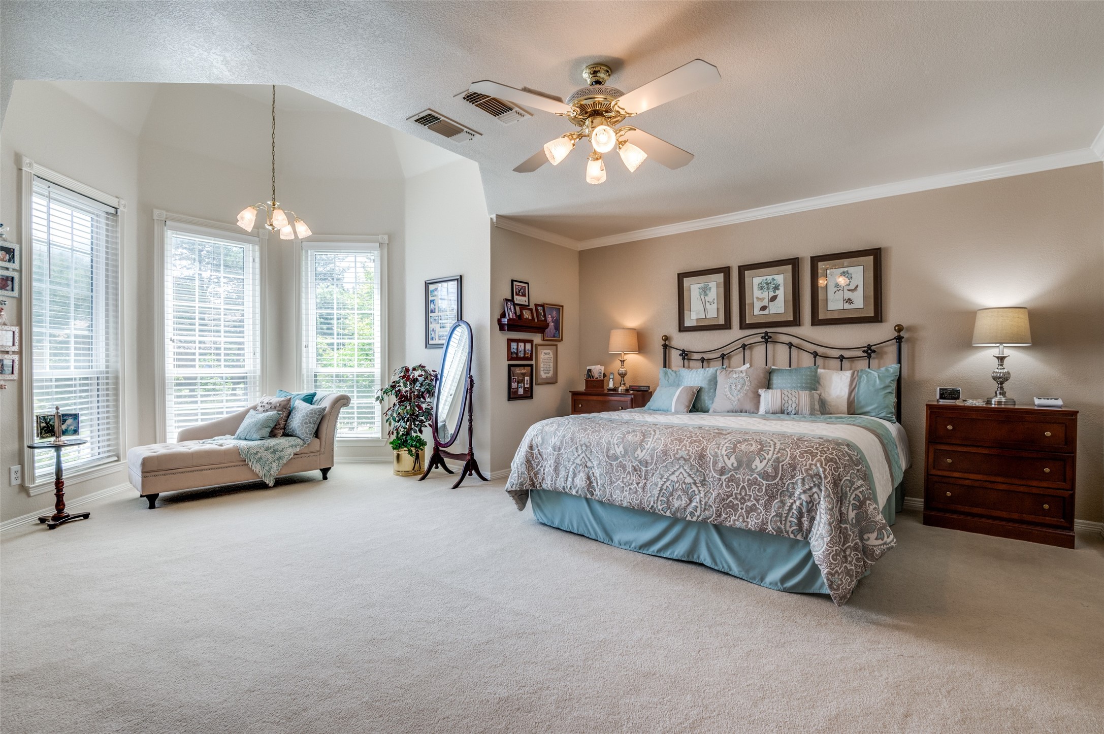 815 Laurel Hills Court
