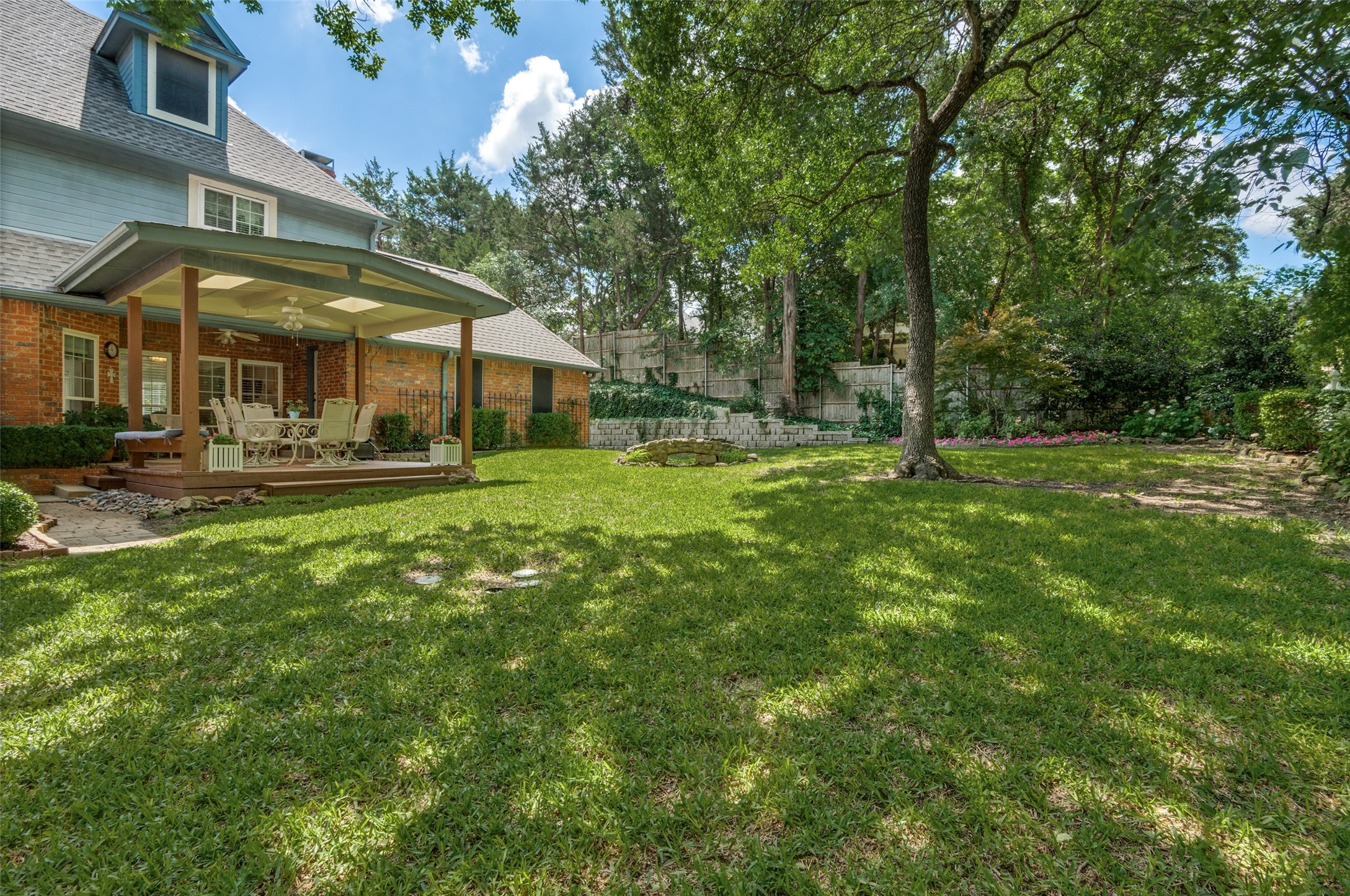 815 Laurel Hills Court
