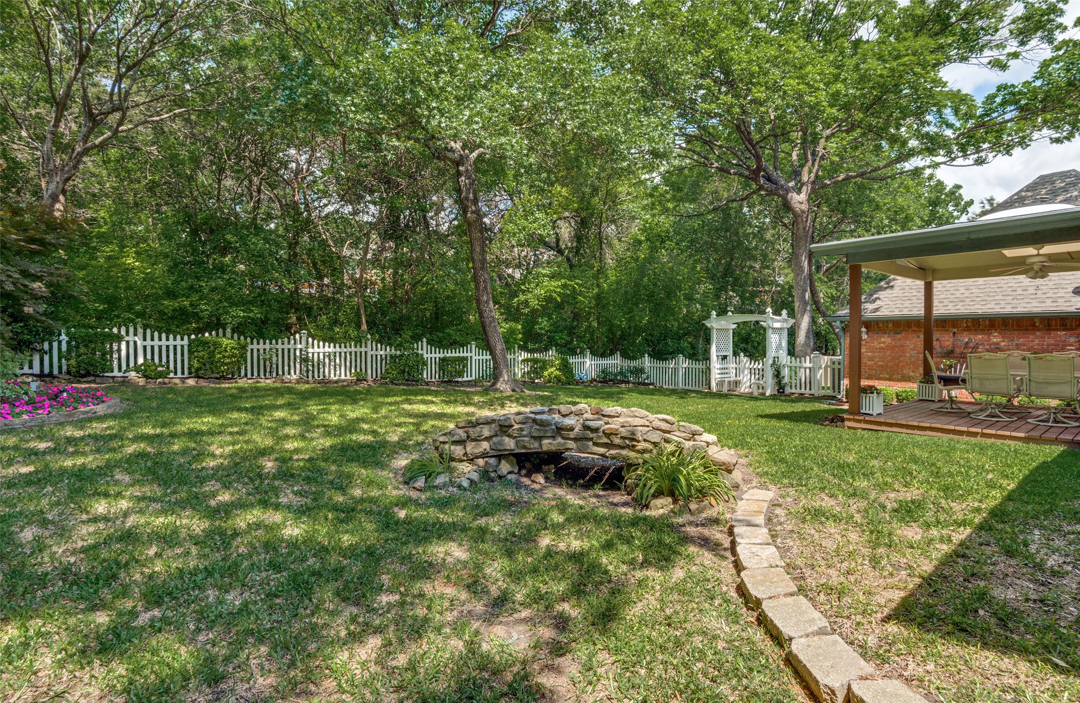 815 Laurel Hills Court