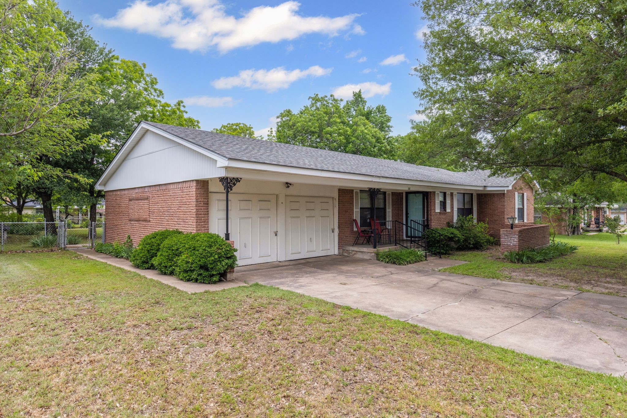 2502 Beverly Drive