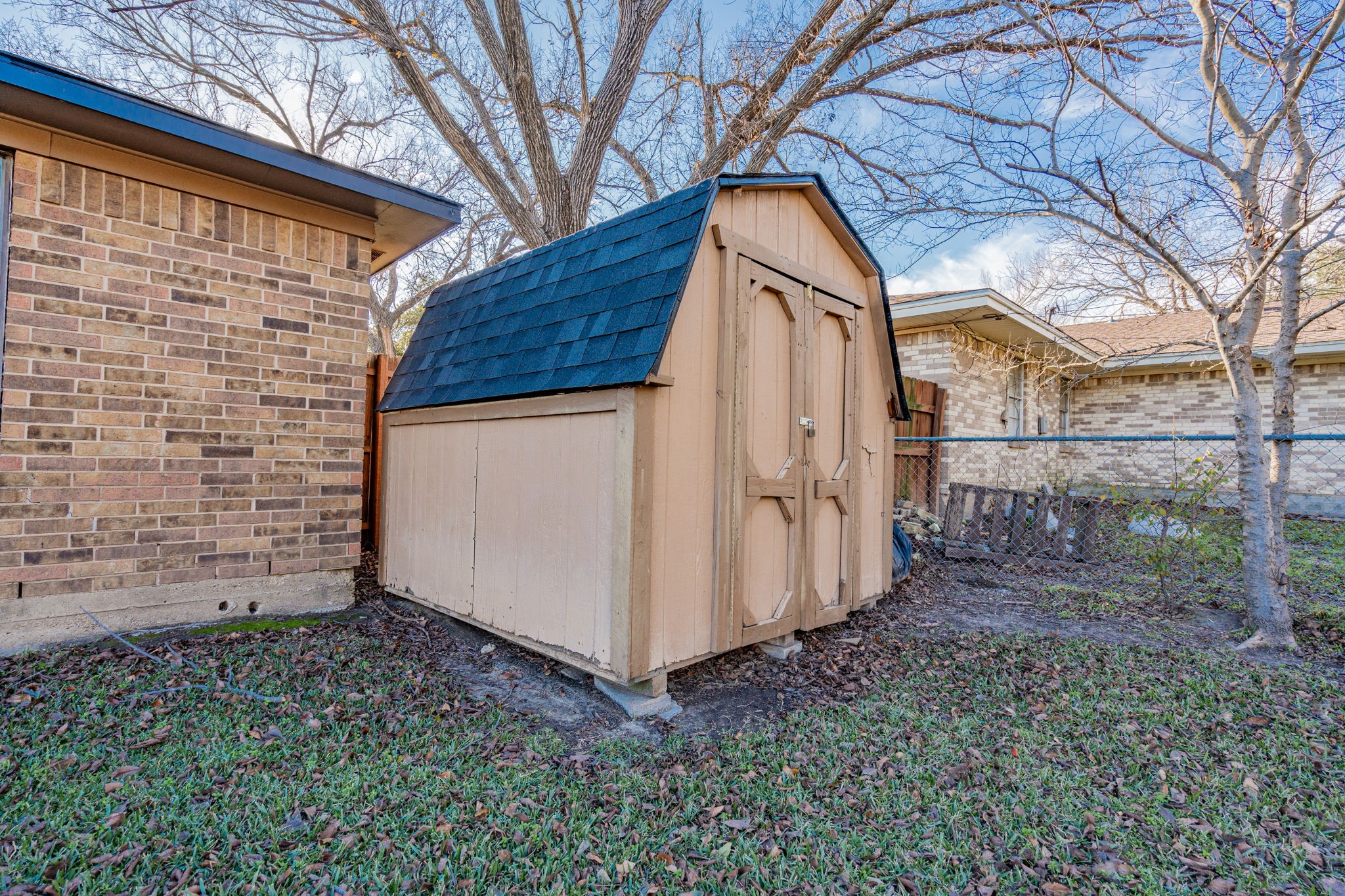 1315 Crestview Drive