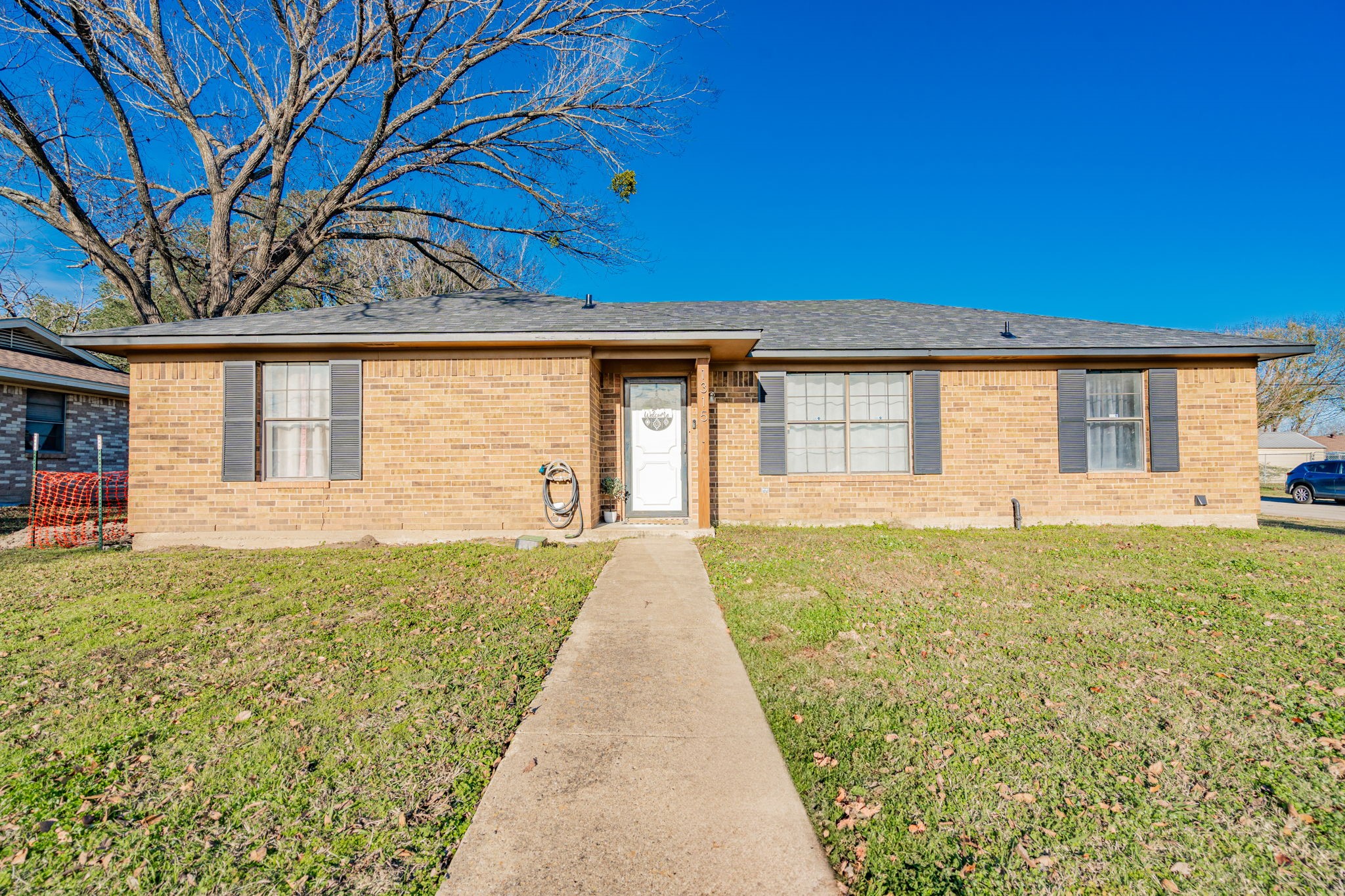 1315 Crestview Drive