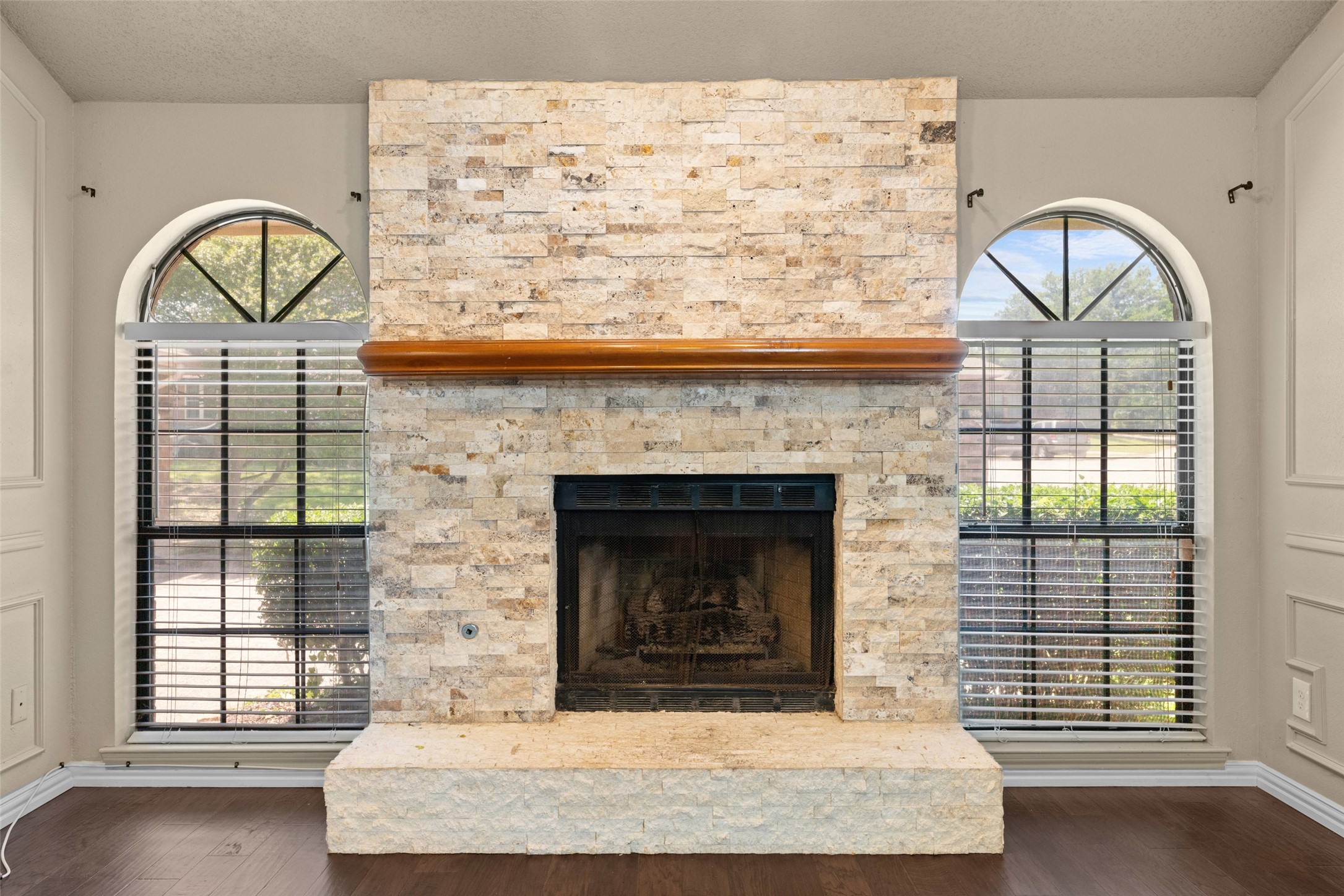 1830 Knob Hill Drive