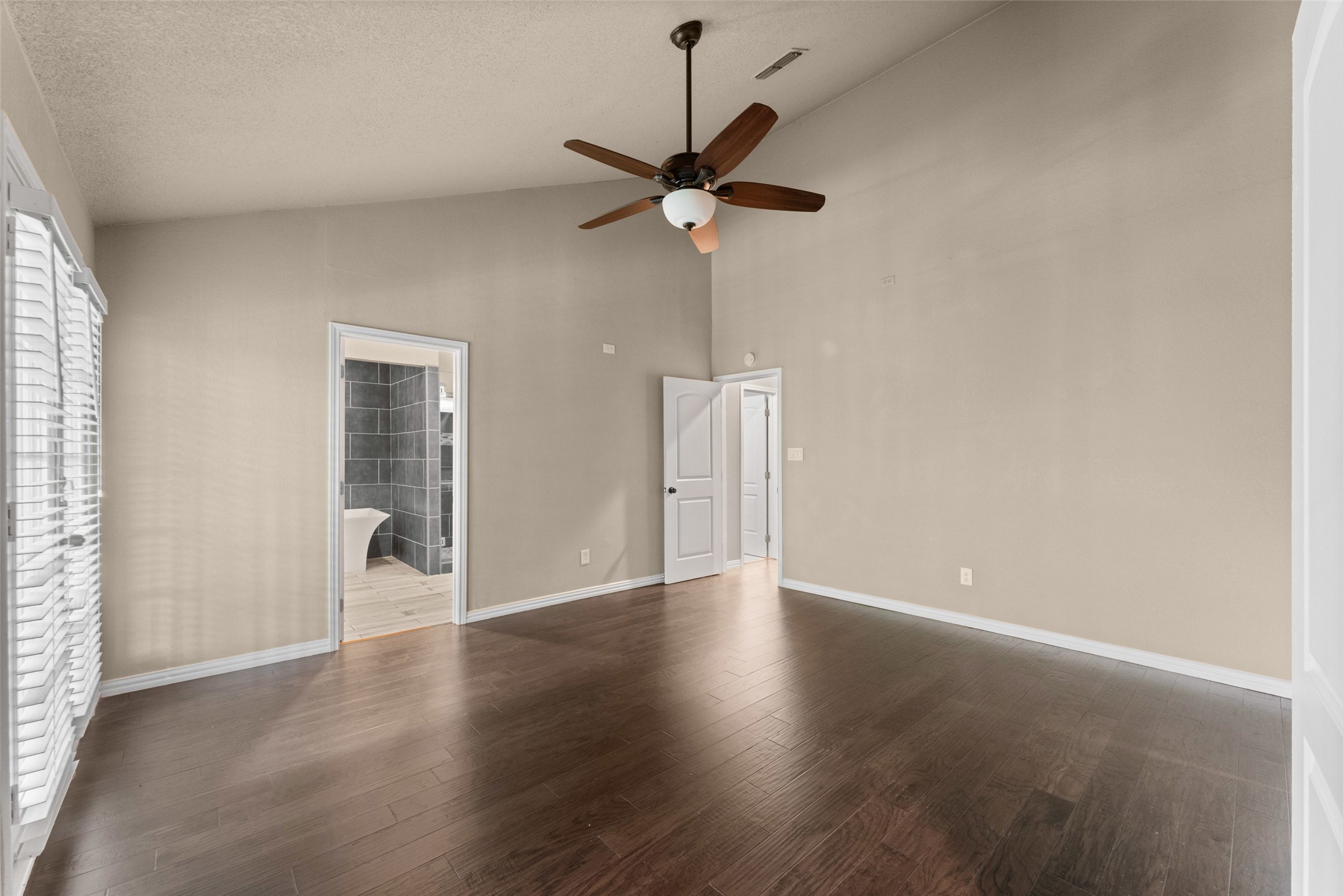 1830 Knob Hill Drive