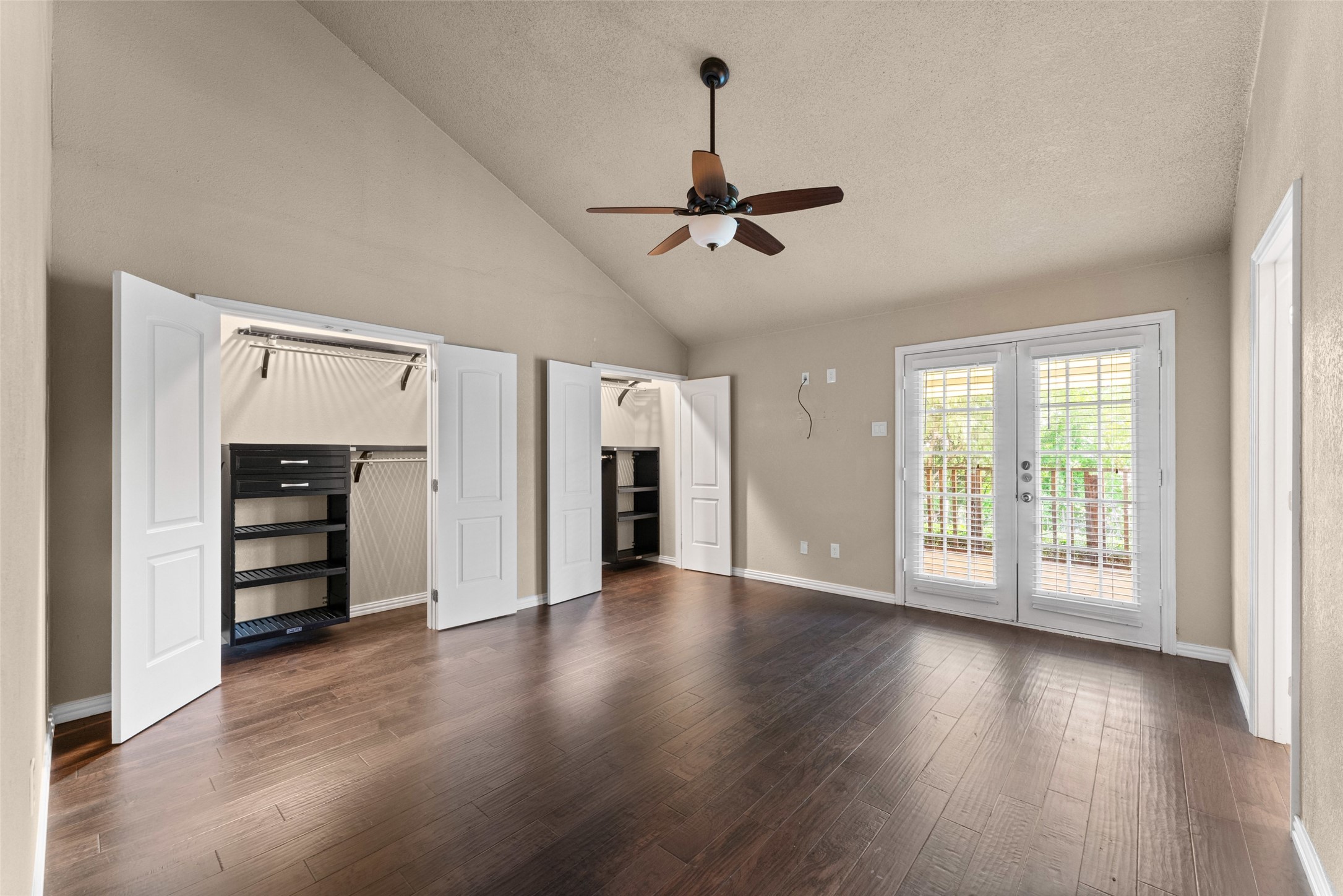 1830 Knob Hill Drive